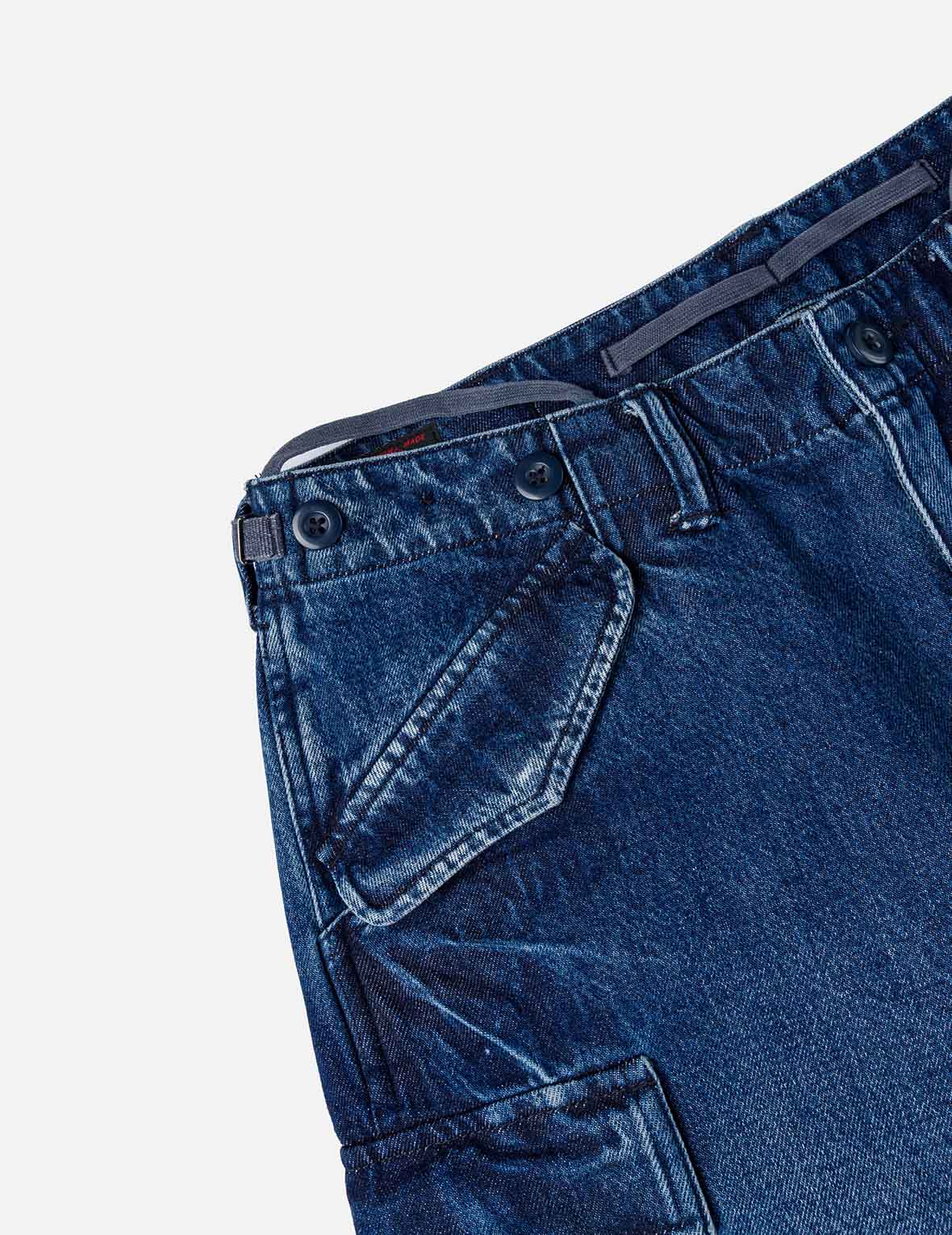 ウォッシュ大黒刺繍ワイドレッグカーゴジーンズ