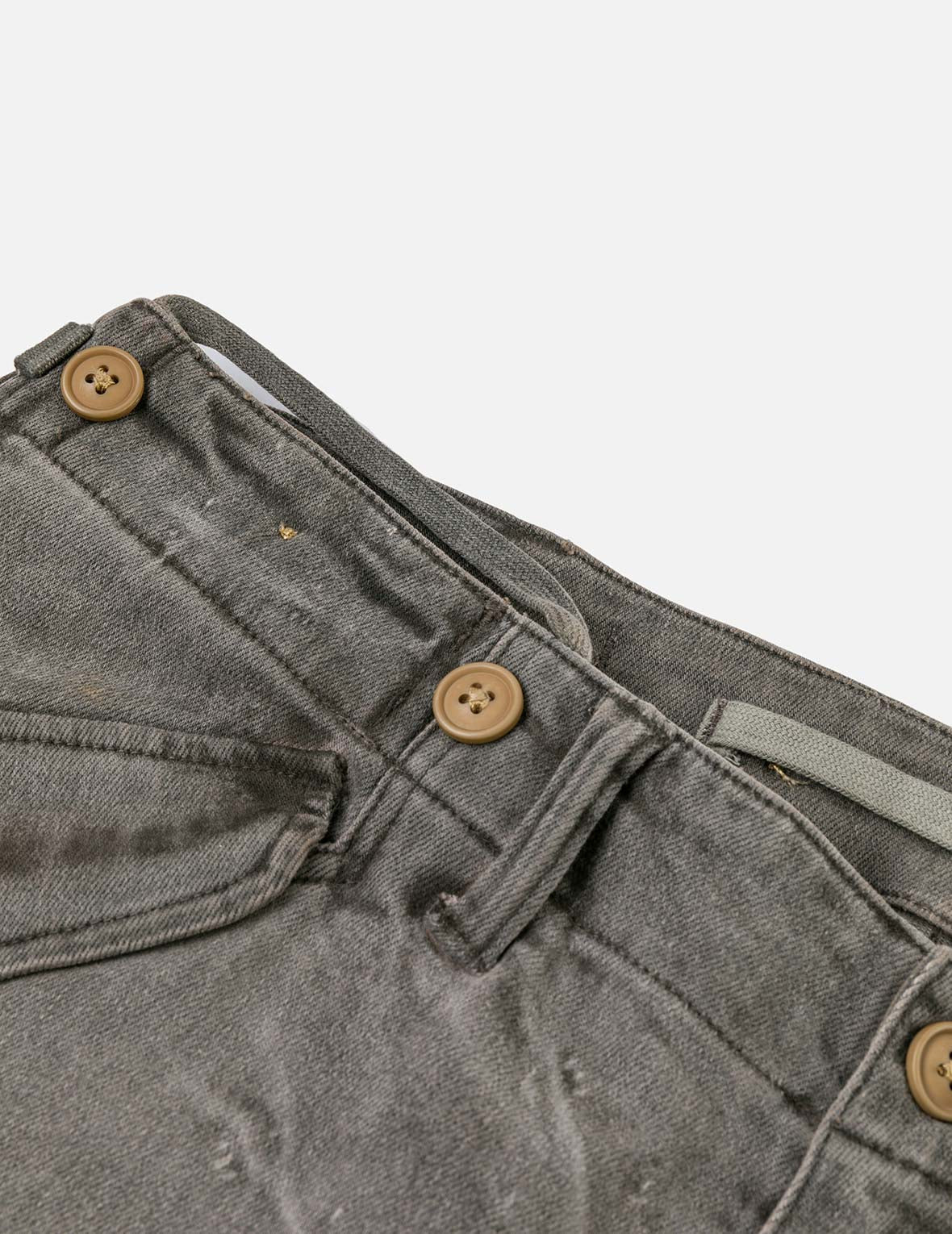 ウォッシュ大黒刺繍ワイドレッグカーゴジーンズ