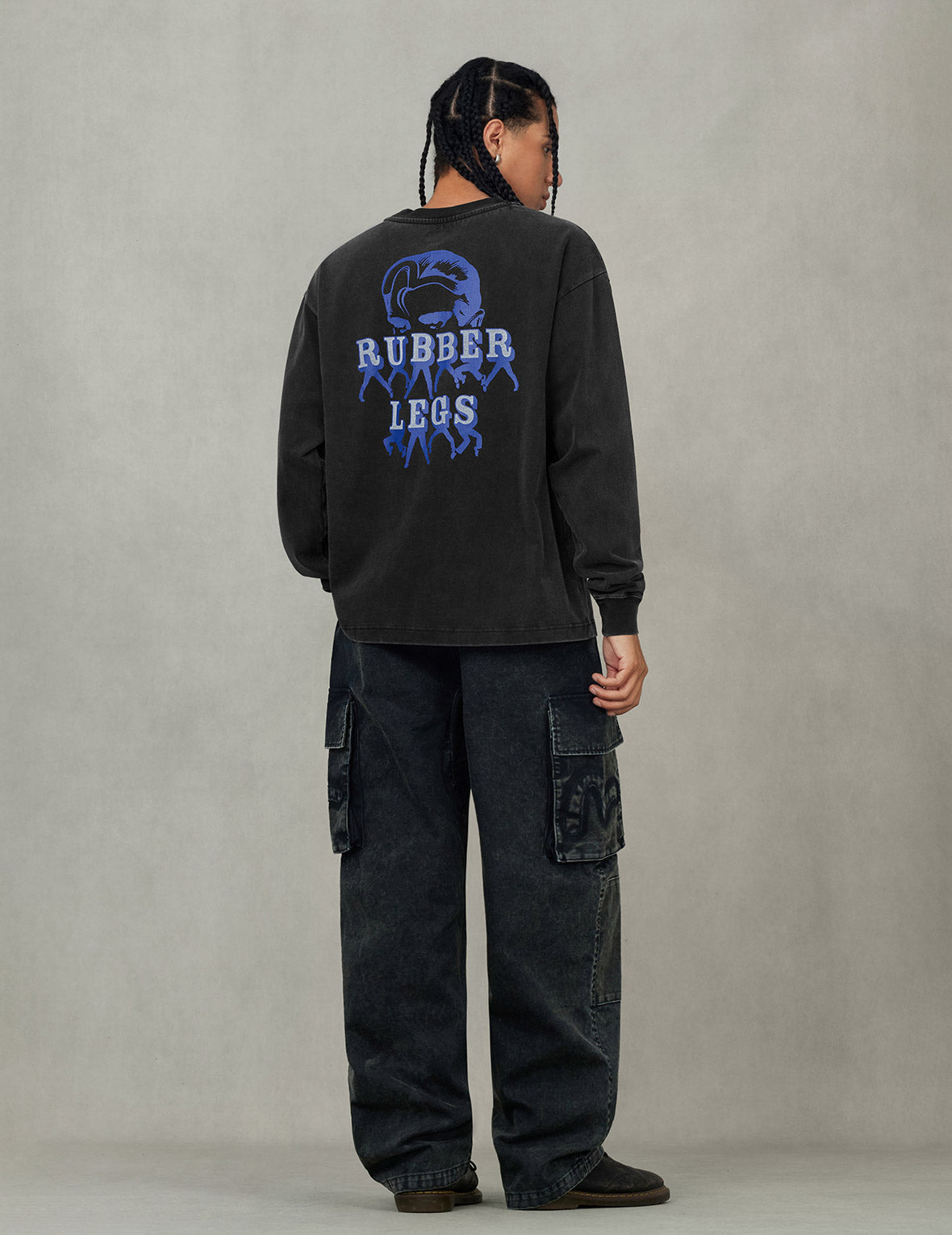 ディストレスドカモメアップリケ刺繍とマルチポケット ルーズフィット カーゴパンツ