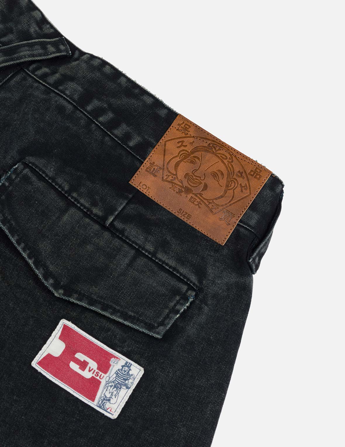 ディストレスドカモメアップリケ刺繍とマルチポケット ルーズフィット カーゴパンツ