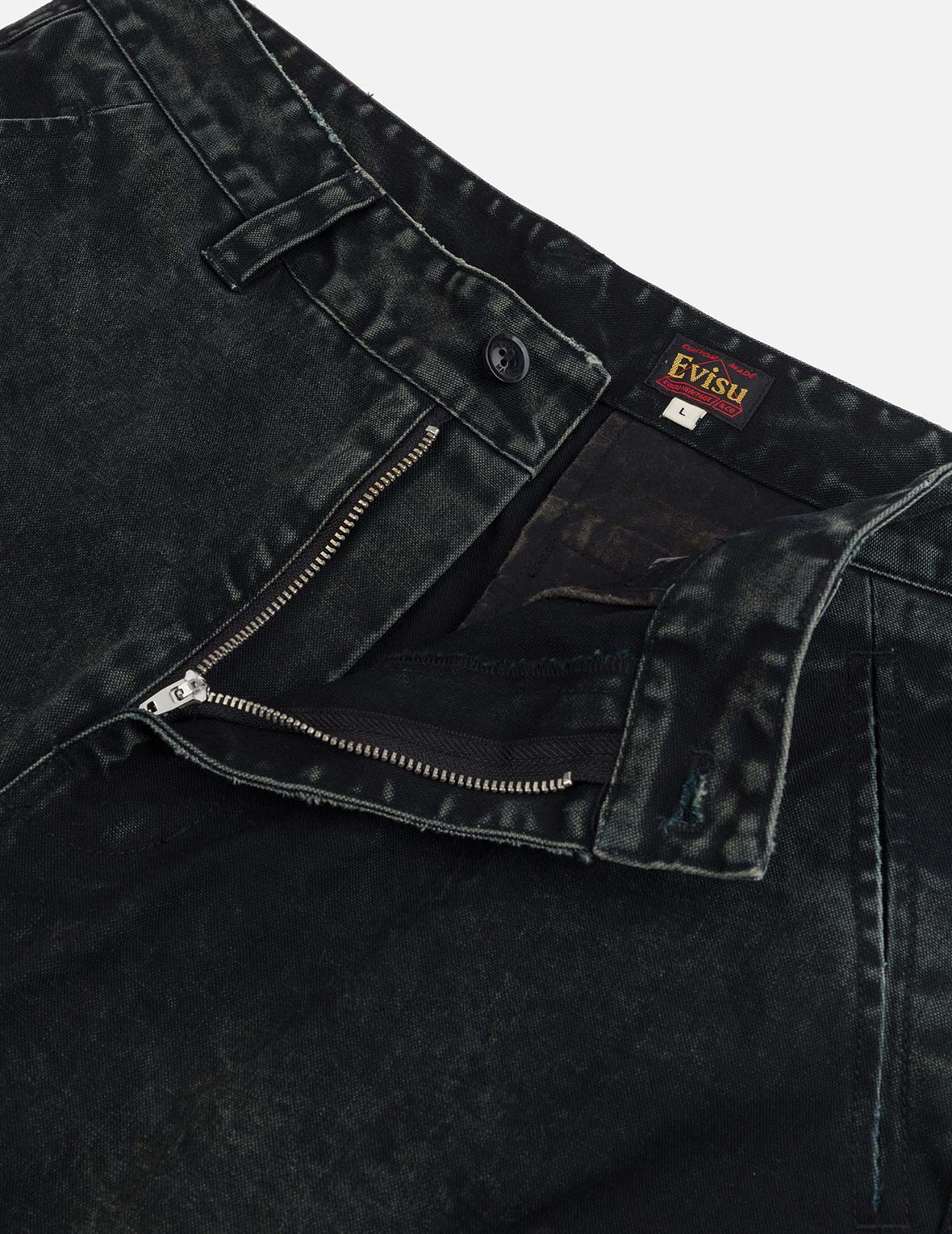 ディストレスドカモメアップリケ刺繍とマルチポケット ルーズフィット カーゴパンツ