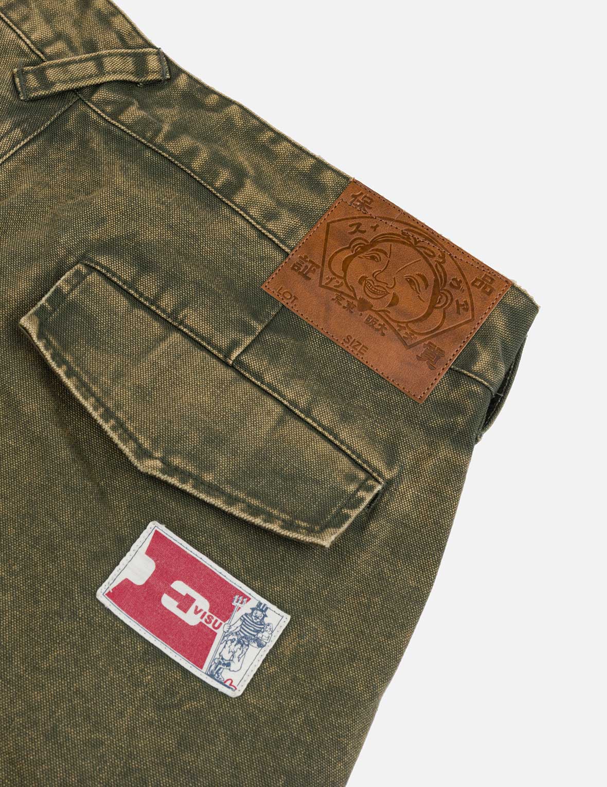 ディストレスドカモメアップリケ刺繍とマルチポケット ルーズフィット カーゴパンツ