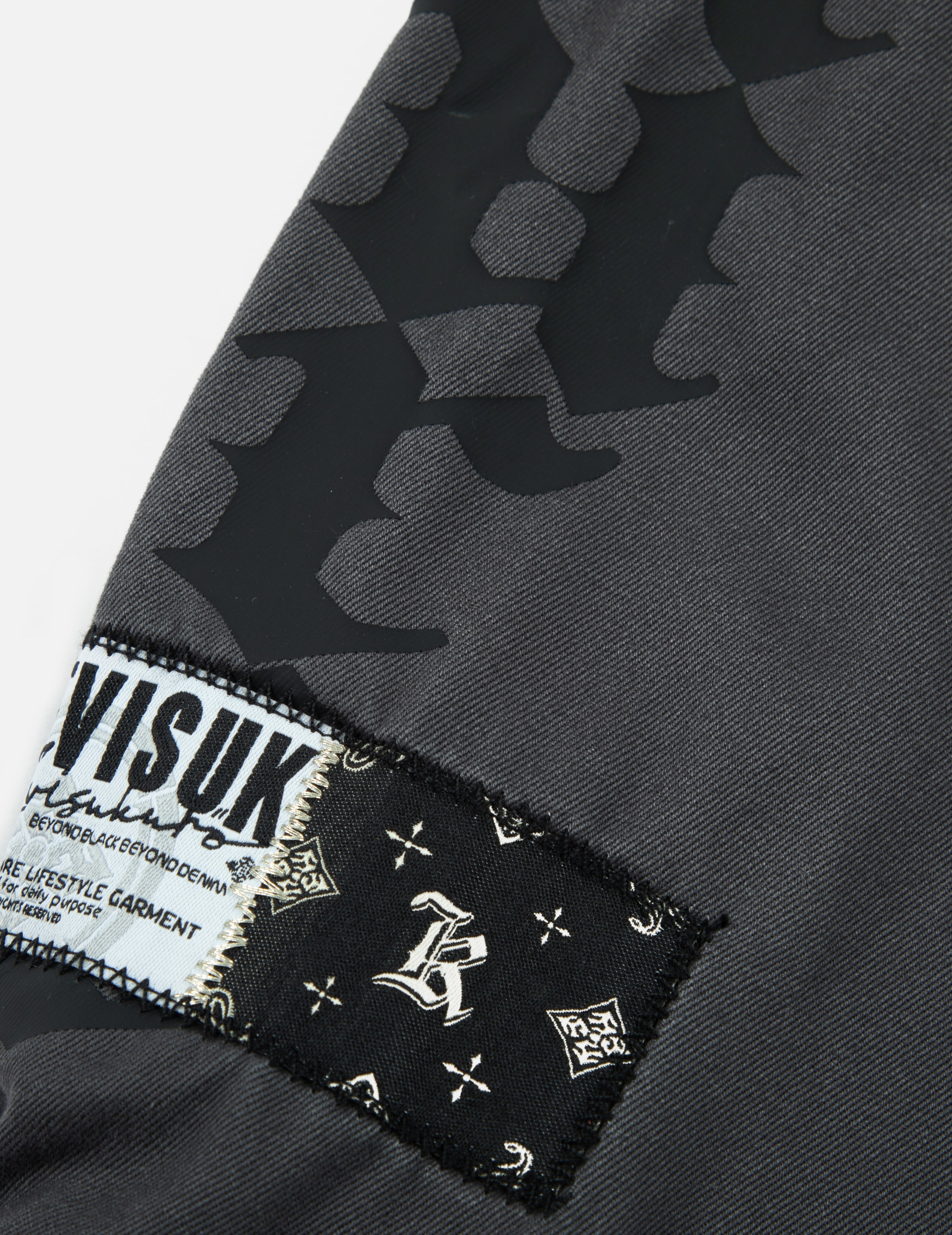 ロゴとカモメ刺繍リラックスフィットカーゴシャツ