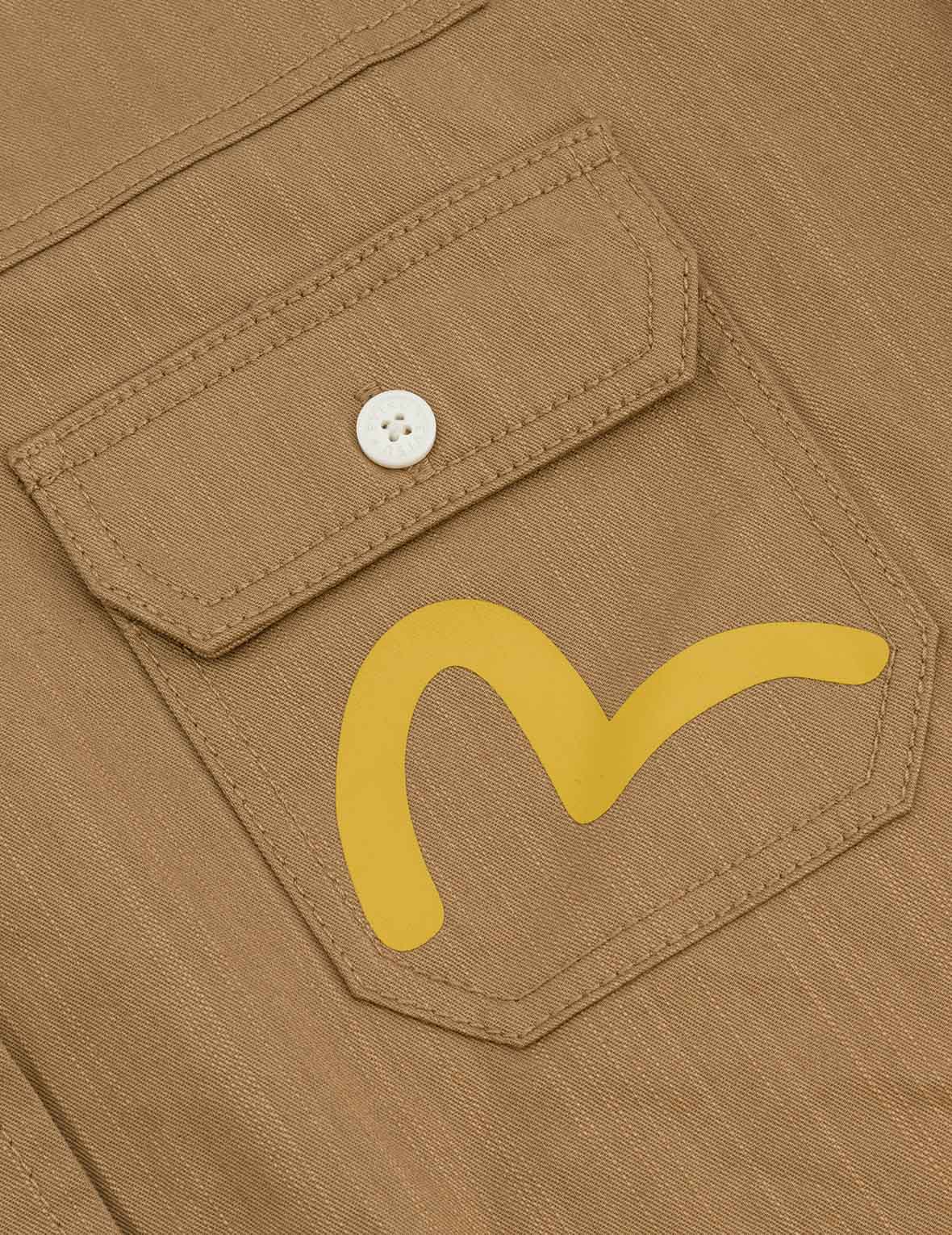 ロゴ刺繍とマルチポケットリラックスフィット長袖シャツ