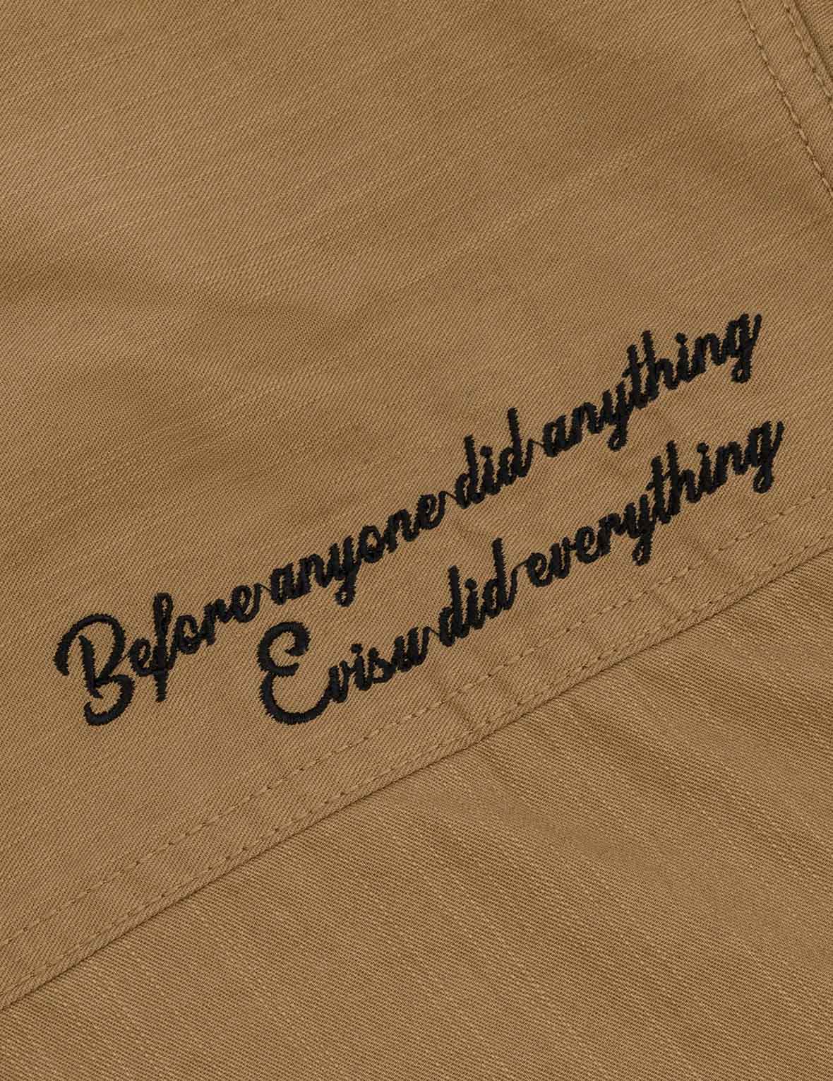 ロゴ刺繍とマルチポケットリラックスフィット長袖シャツ