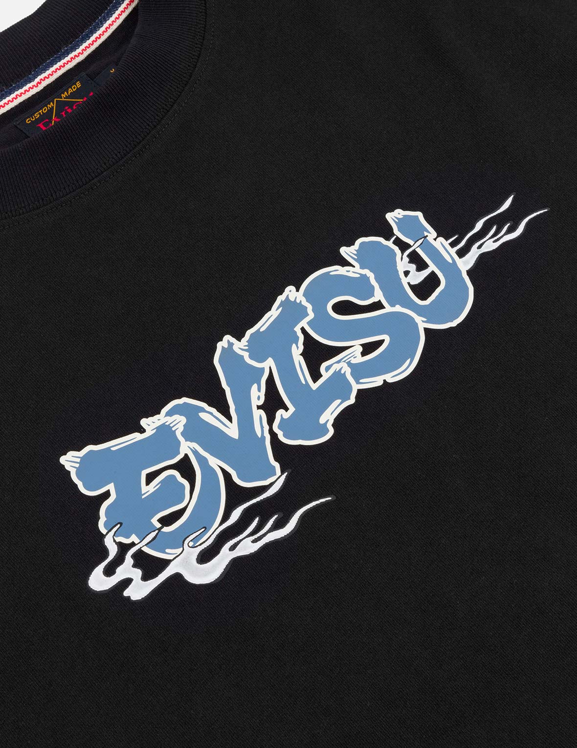 ロゴと忍者だるま大黒プリントルーズフィットTシャツ