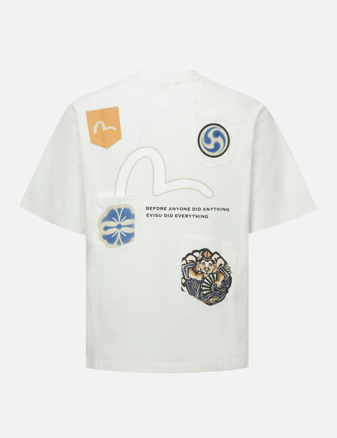 マルチプリントとマルチポケットリラックスフィットTシャツ