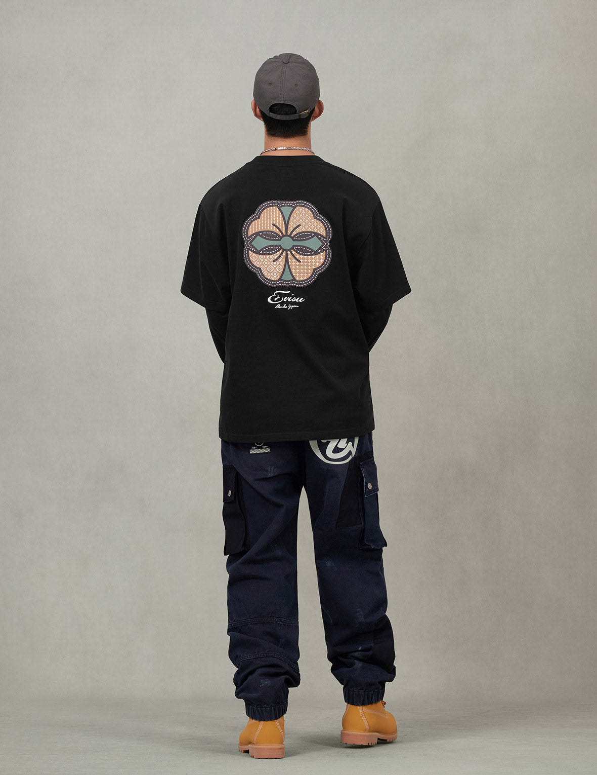 刺し子カモンプリント ファッションフィット2-in-1デザイン長袖Tシャツ
