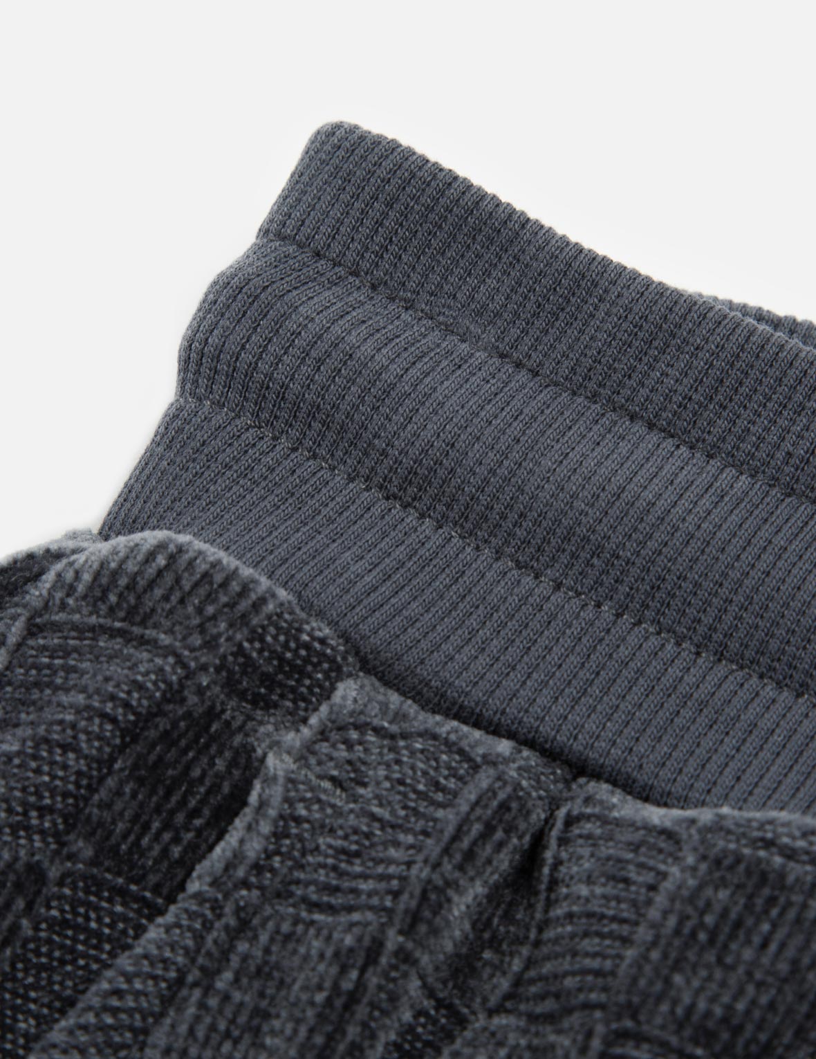 凹凸チェックパターンの家紋刺繍ストレートフィットスウェットパンツ