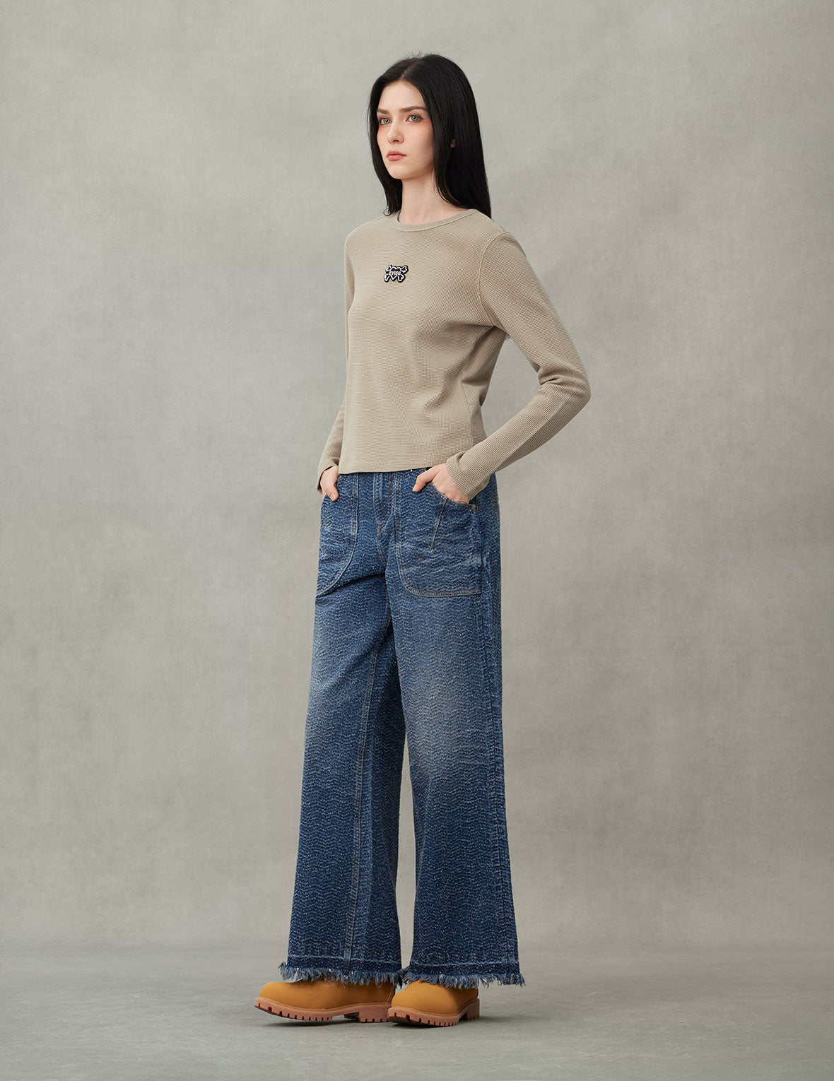 ウォッシュドディストレスド ストレートフィット デニム