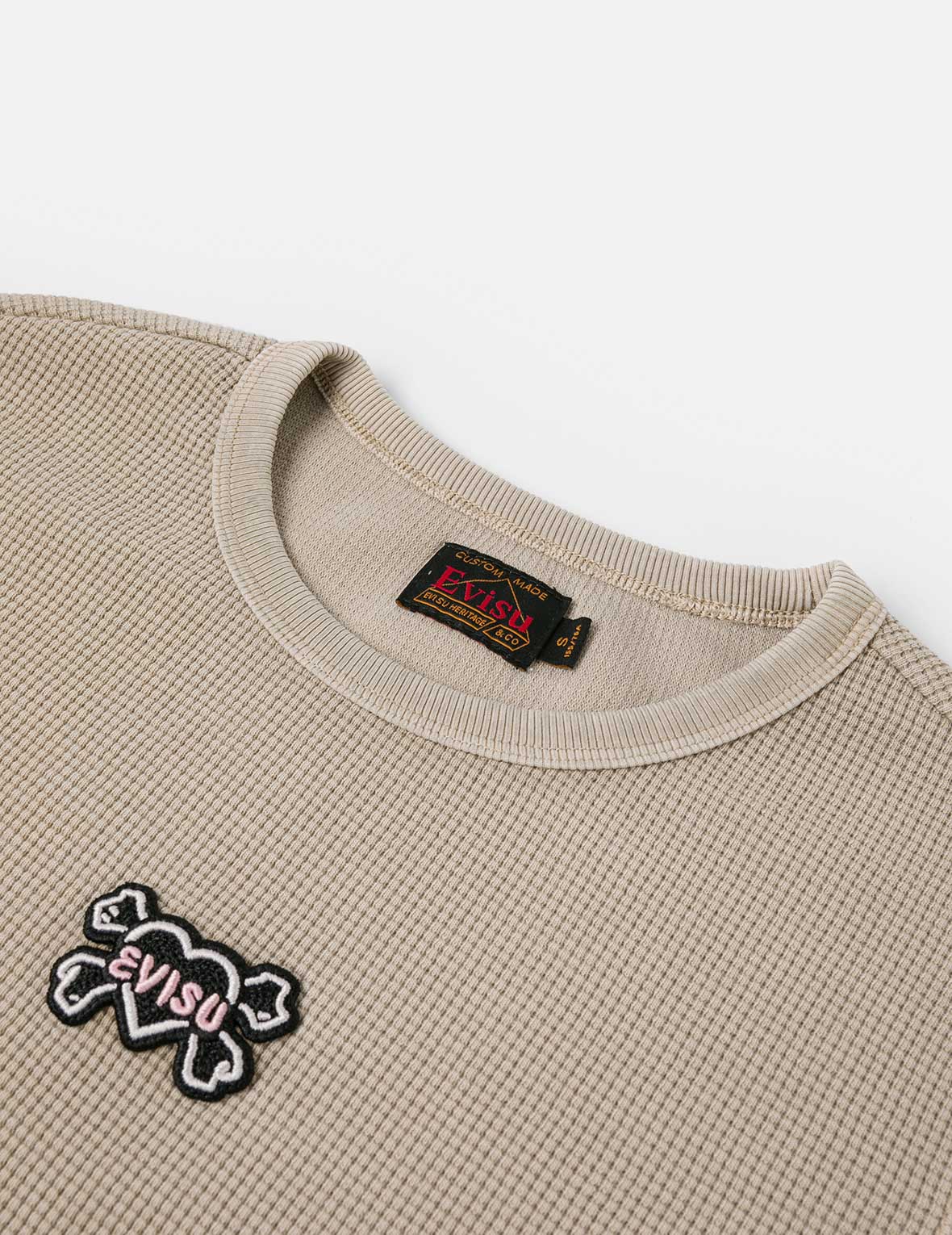 ハート型スカルEVISUパッチ刺繍 ファッションフィット 長袖トップ