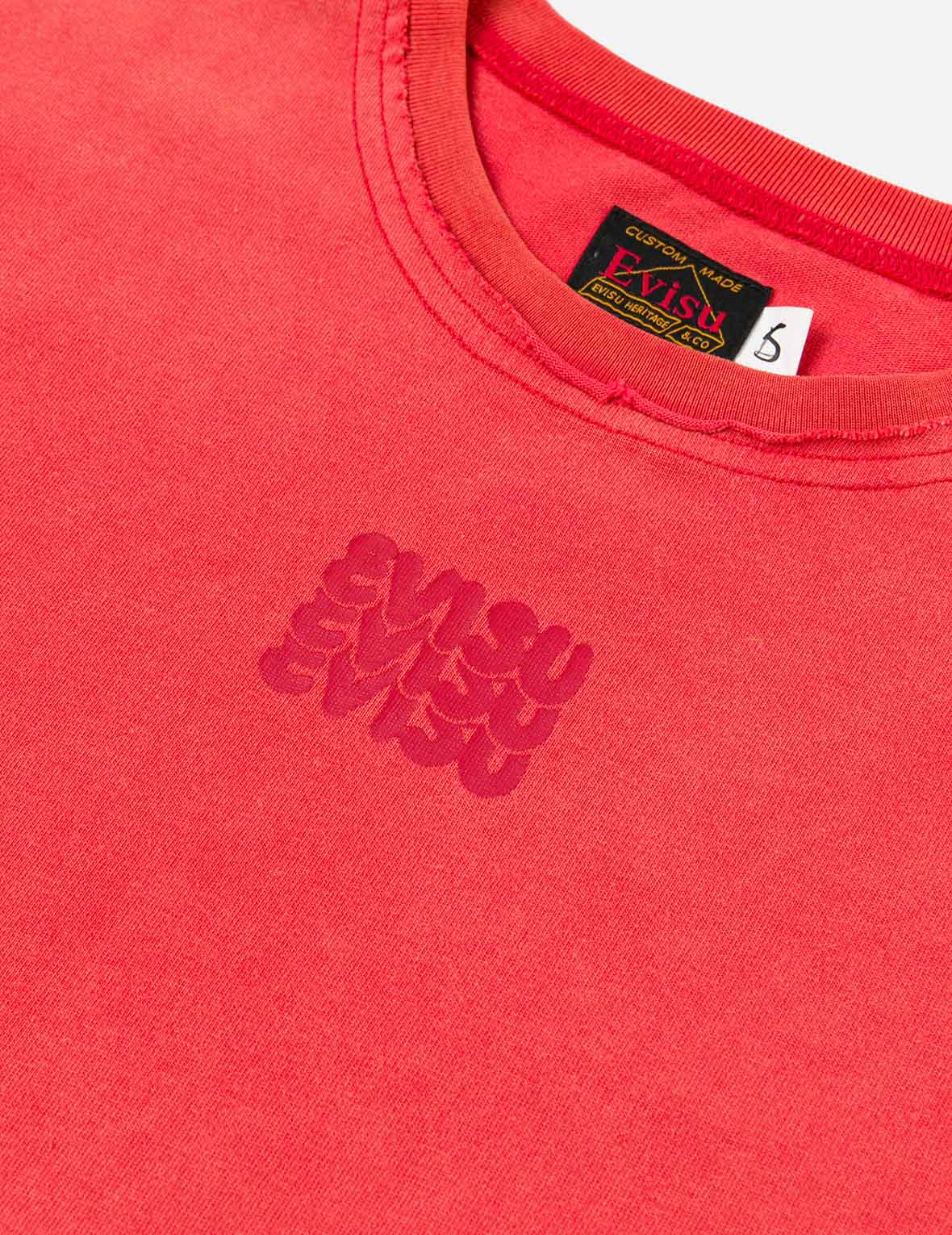 ロゴプリントとディストレスディテール ファッションフィット Tシャツ