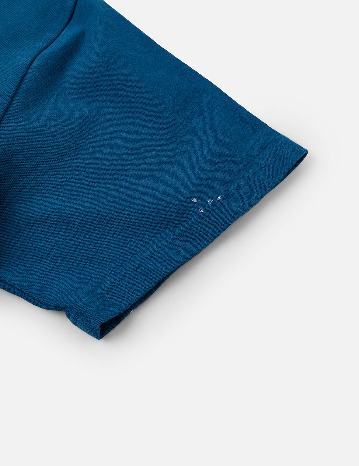 だるまとロゴ刺繍 レギュラーフィット ディップダイTシャツ