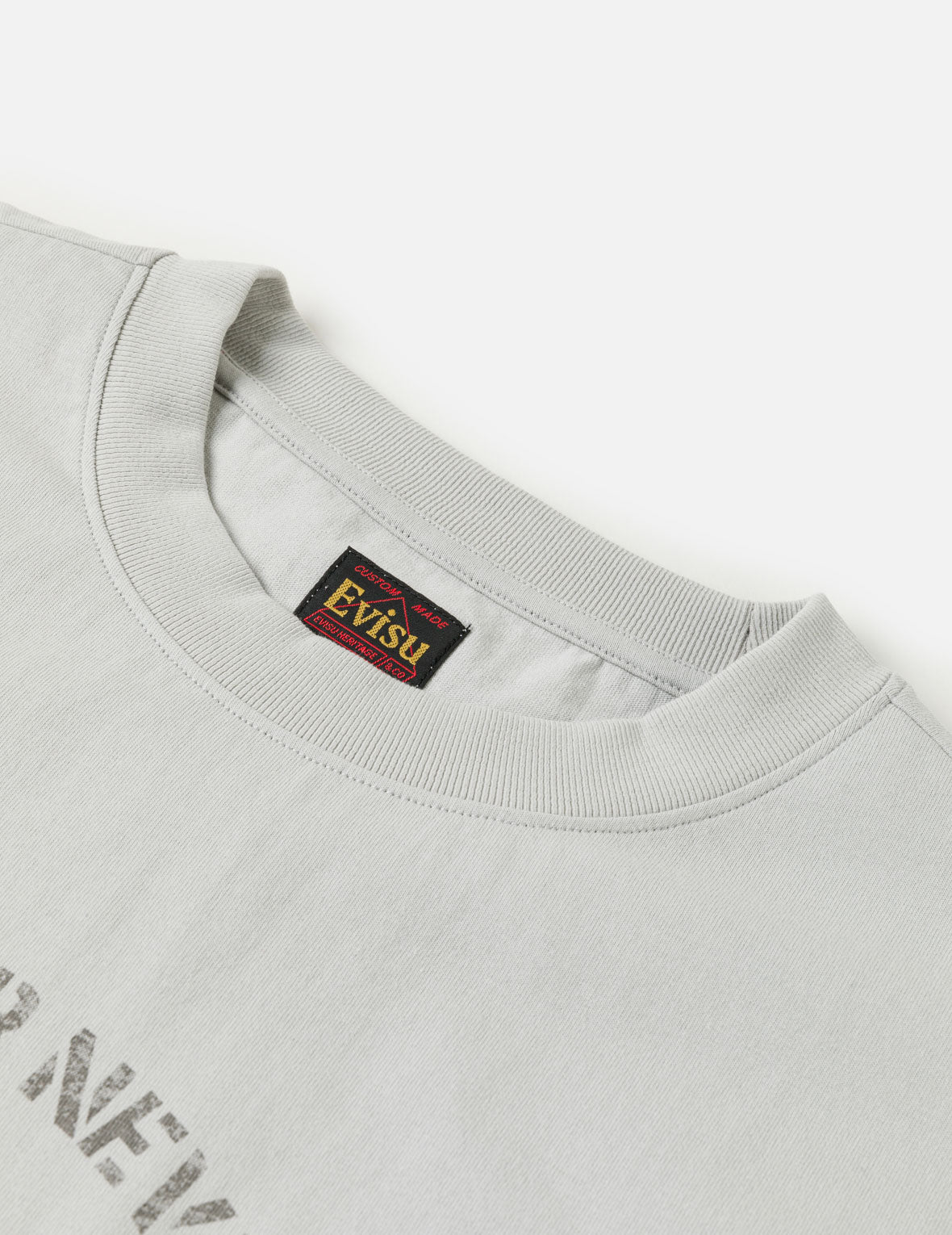 カウボーイハットEとオリジンロゴTシャツ