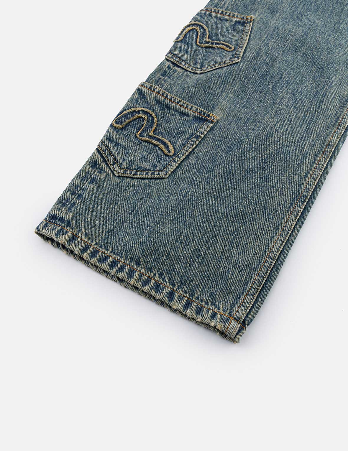 EVISU X F-LAGSTUF-F ダーティウォッシュと刺繍 多ポケット リラックスフィット デニムジーンズ
