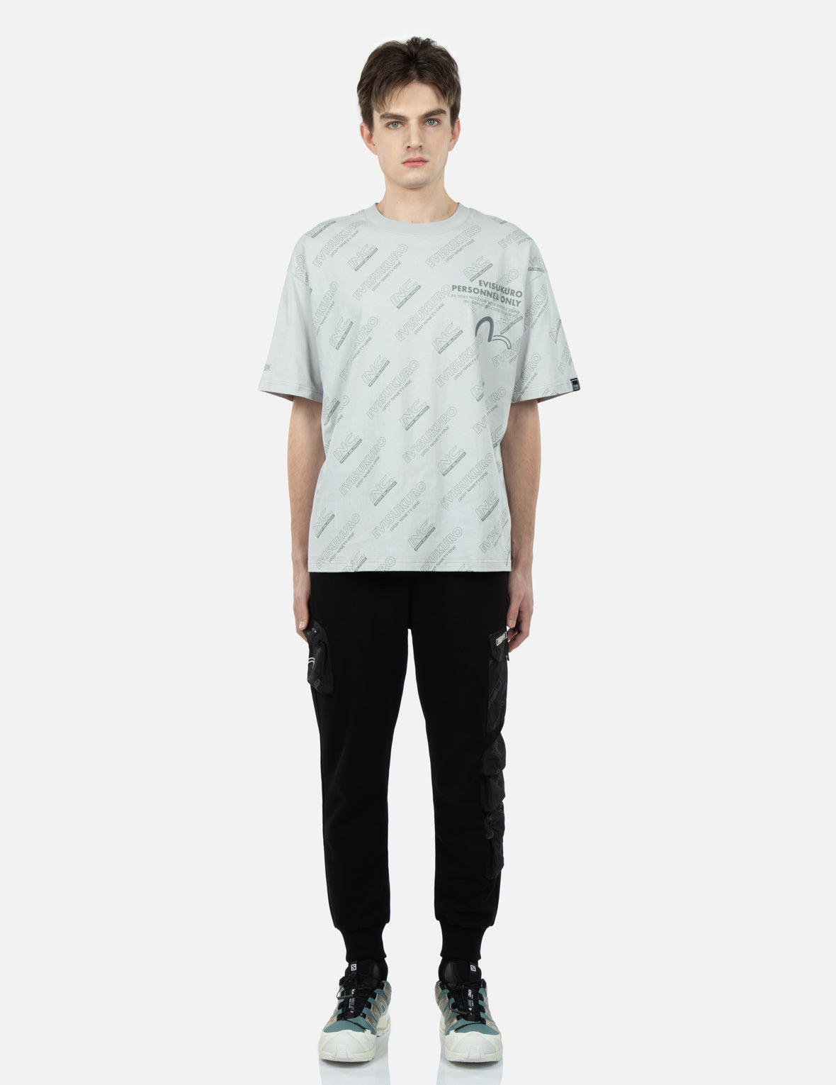 モノグラムロゴプリントTシャツ