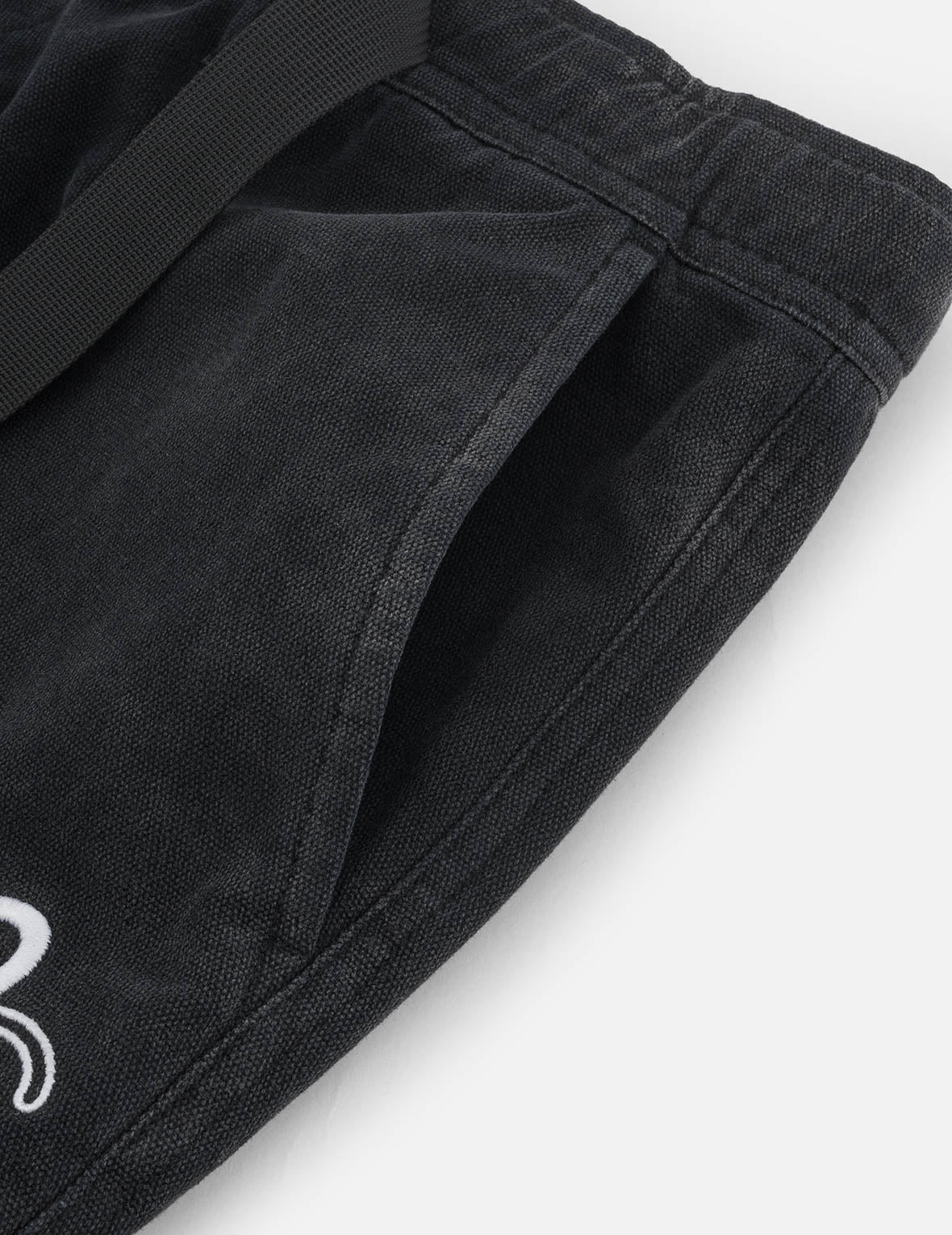 ピグメントダイウォッシュ カモメ刺繍 リラックスフィット ショーツ