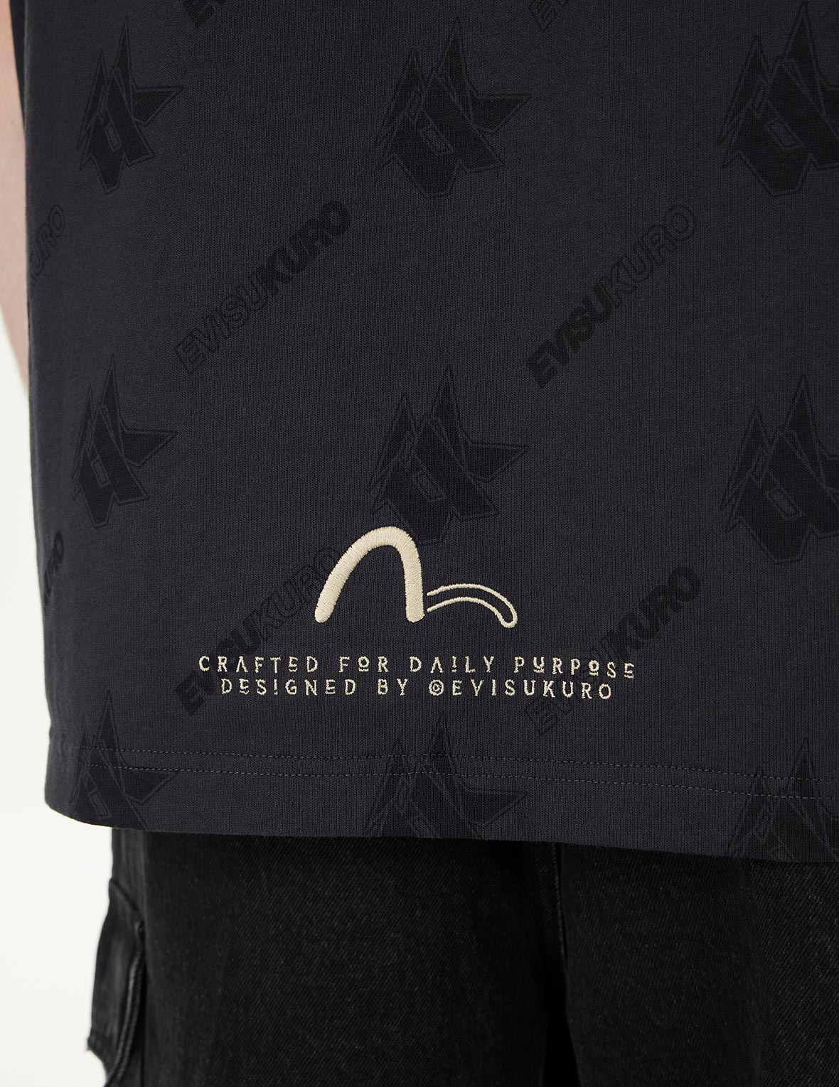 モノグラムロゴプリントリラックスフィットTシャツ