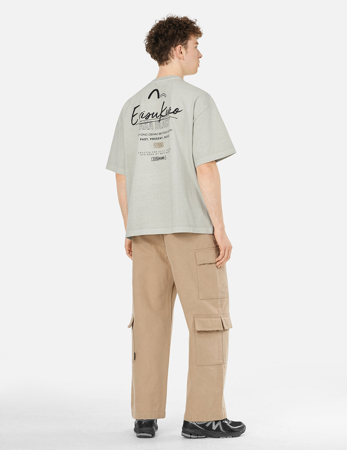 カモメ刺繍とロゴプリントオーバーサイズTシャツ