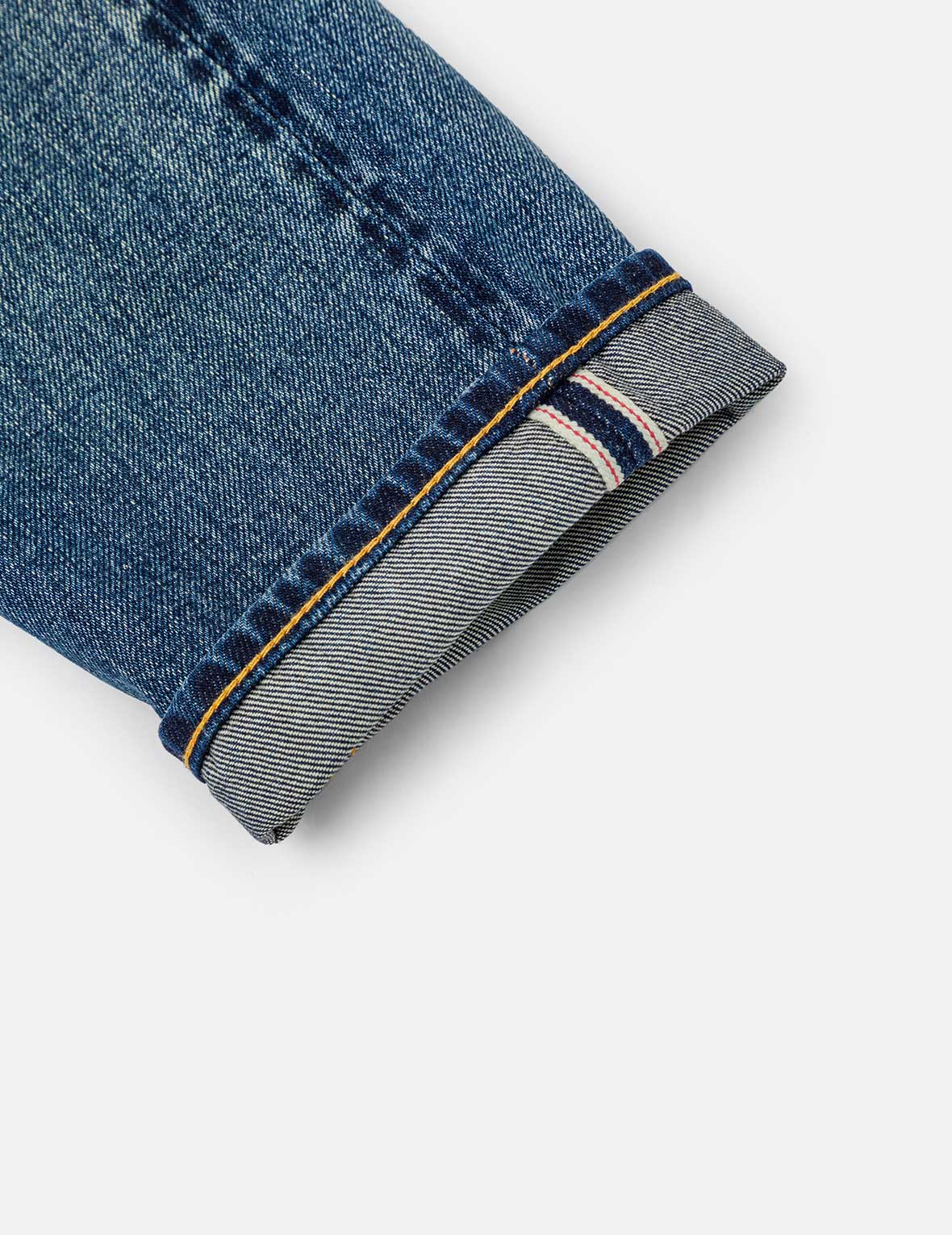 カモメ刺繍と「EVISU SINCE 1991」プリントパッチ キャロットフィット ジーンズ #2017