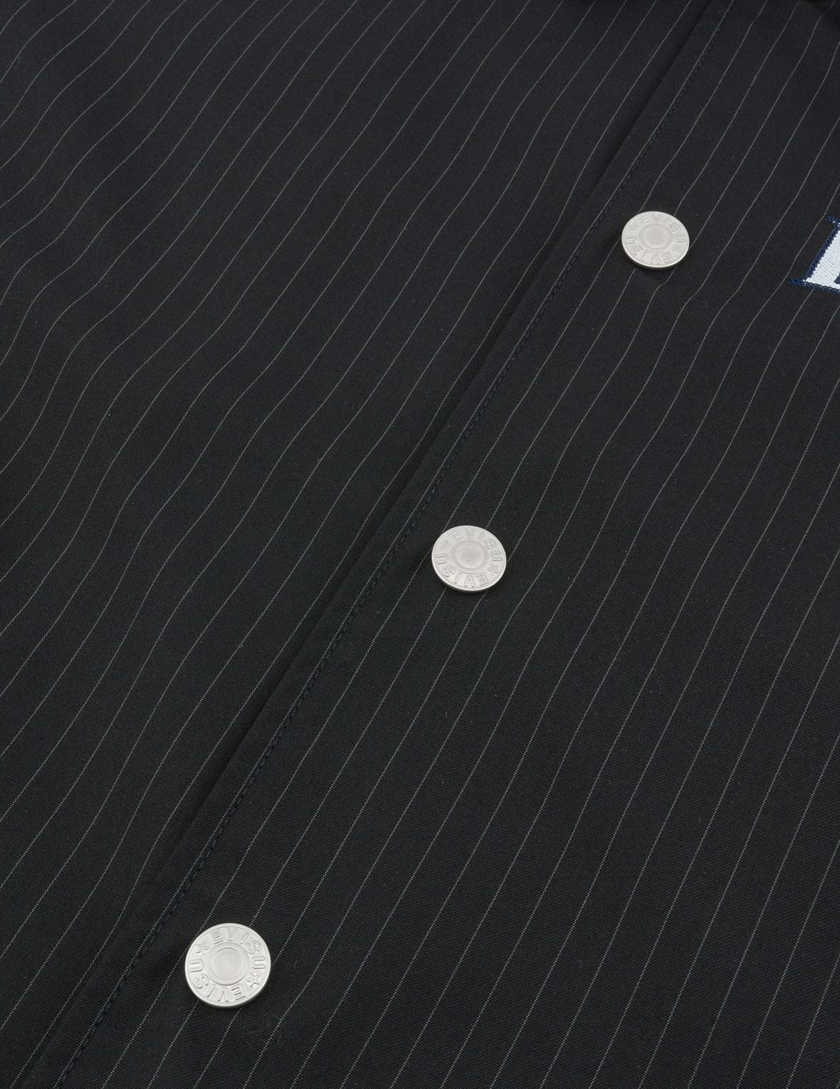 ロゴとスローガン刺繍 レギュラーフィットストライプスーツコーチジャケット