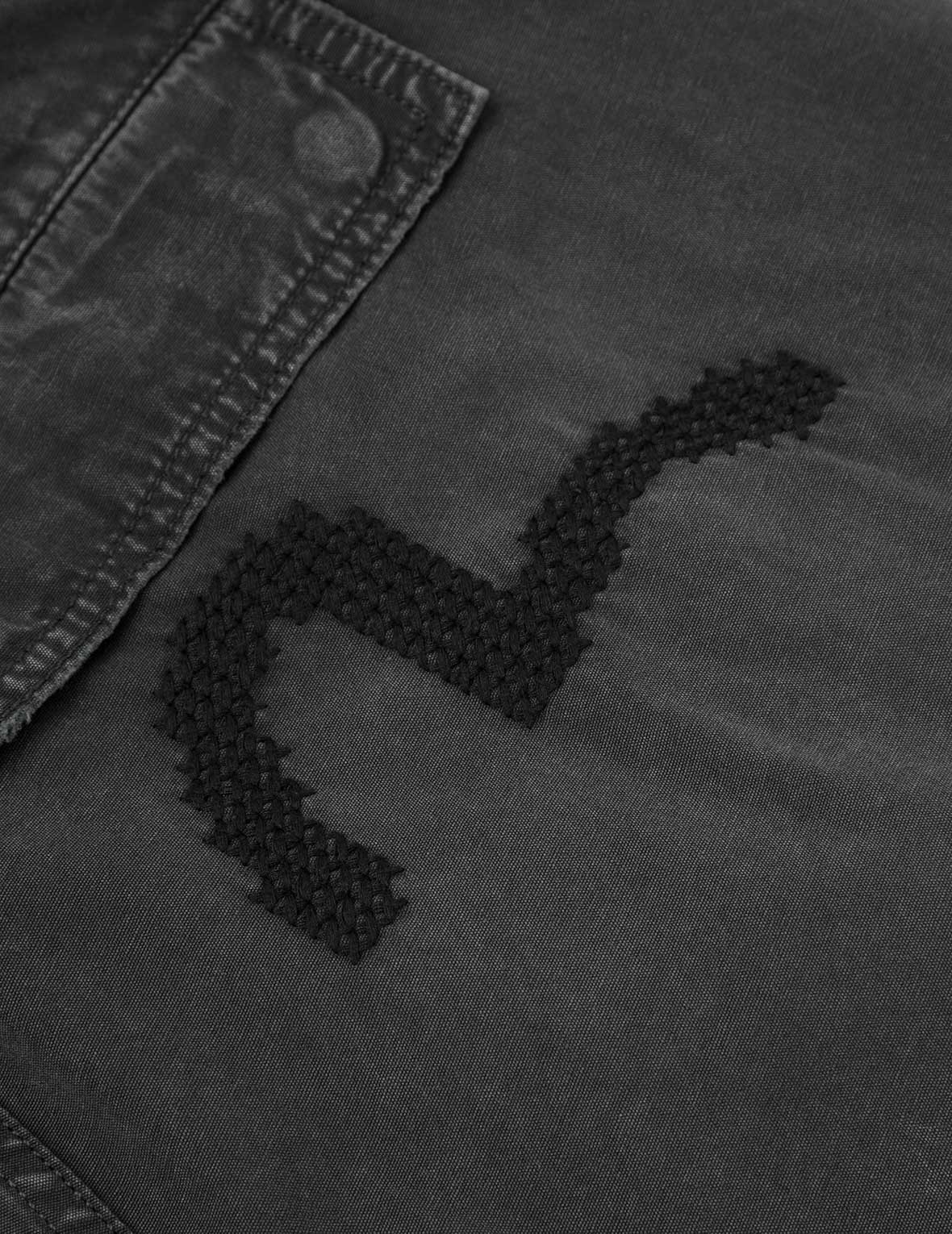 トーテムカモメ刺繍 ストレートフィット カーゴパンツ