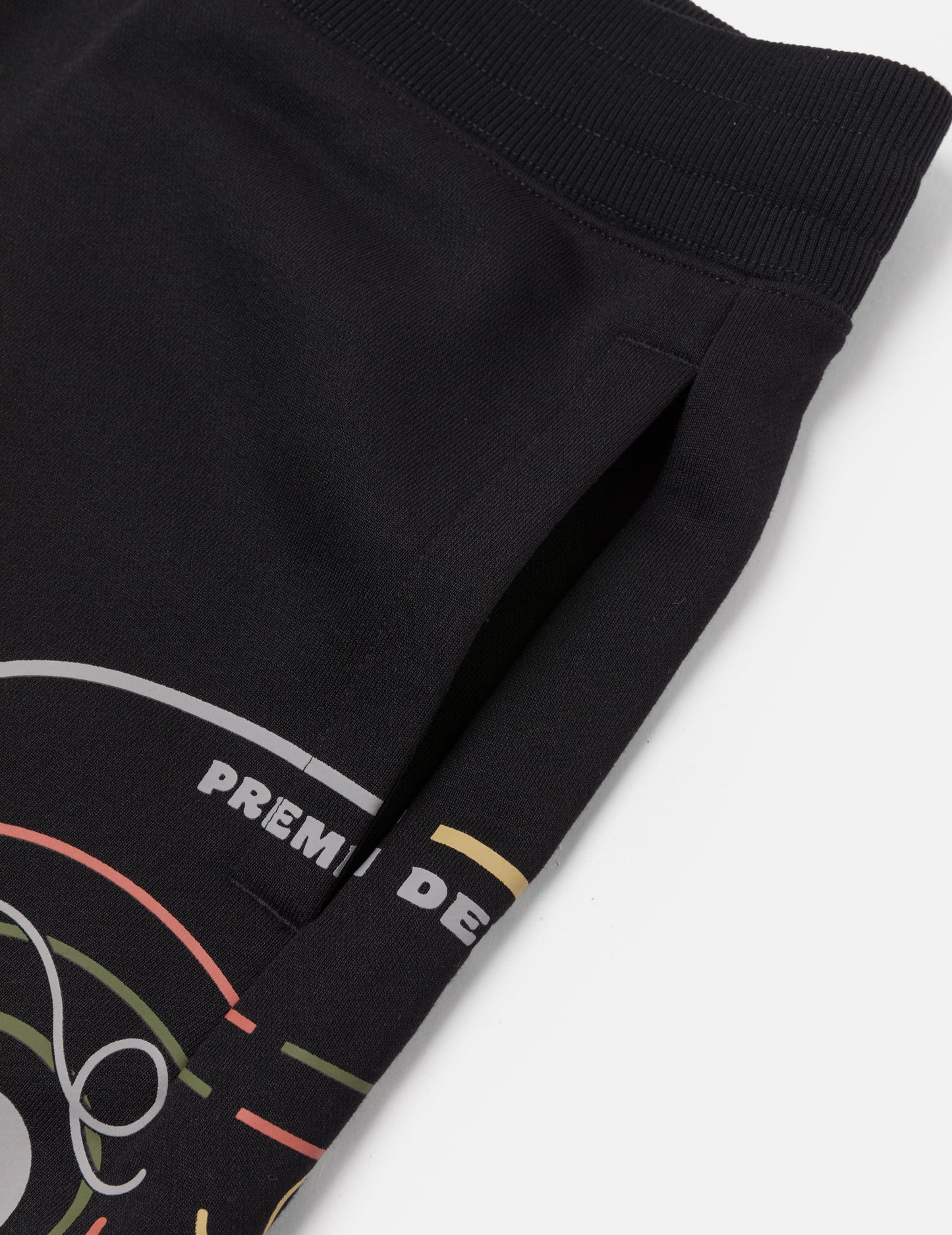 Daruma Print Regular Fit Sweatshorts