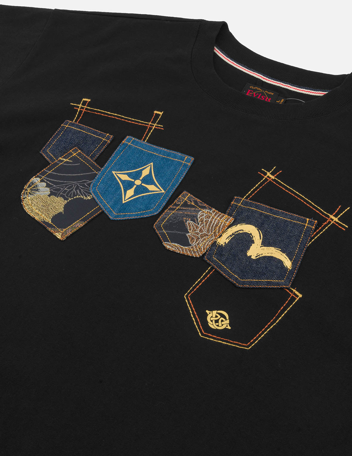 マルチポケットとマルチプリント リラックスフィットTシャツ