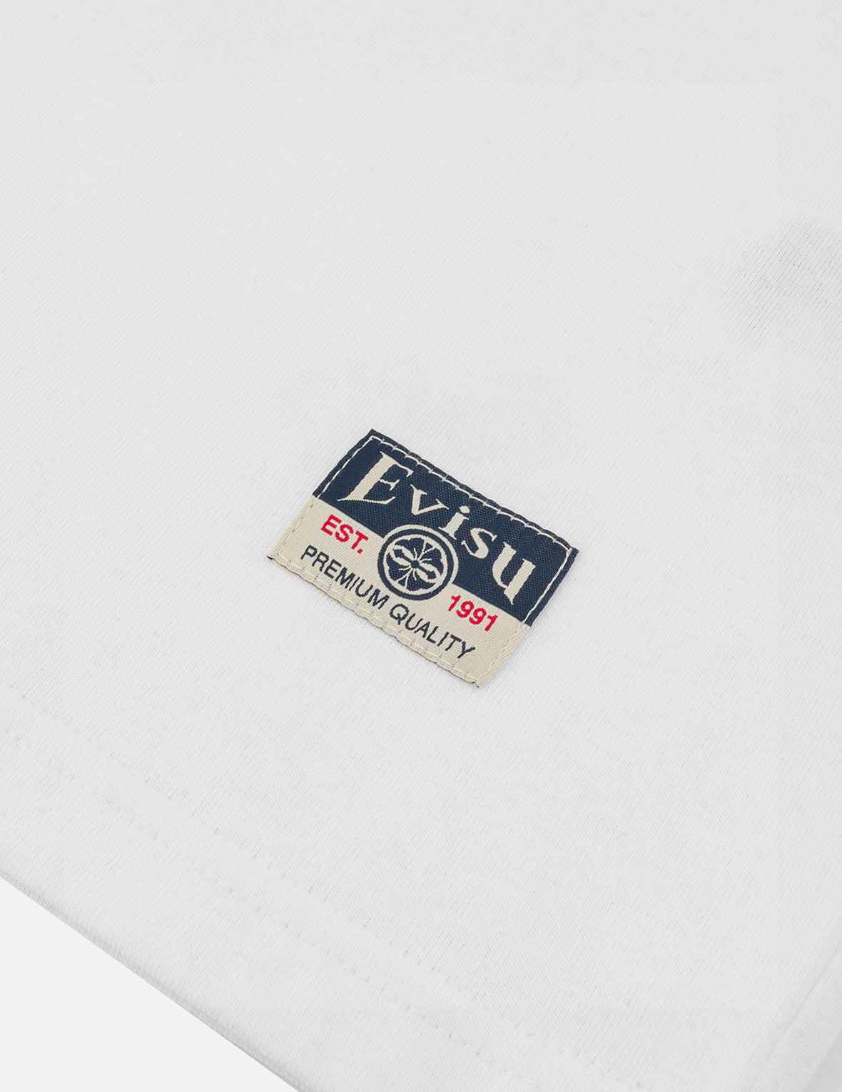 マルチポケットとマルチプリント リラックスフィットTシャツ