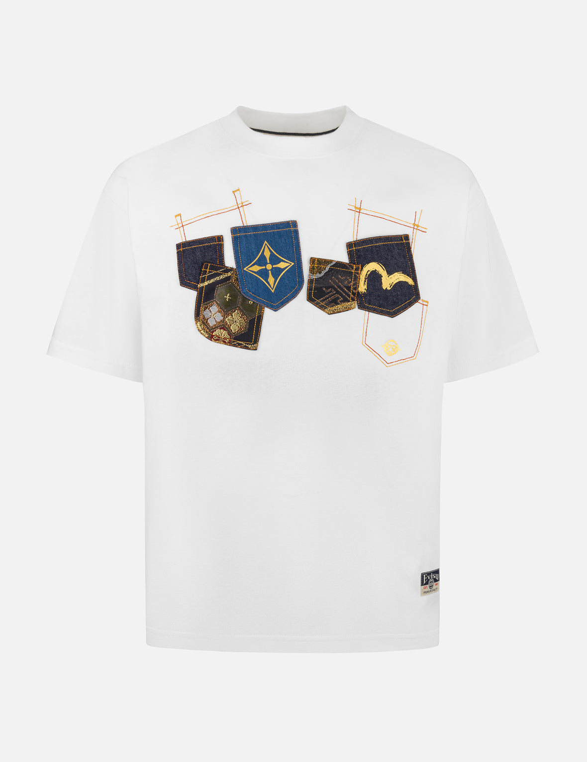 マルチポケットとマルチプリント リラックスフィットTシャツ