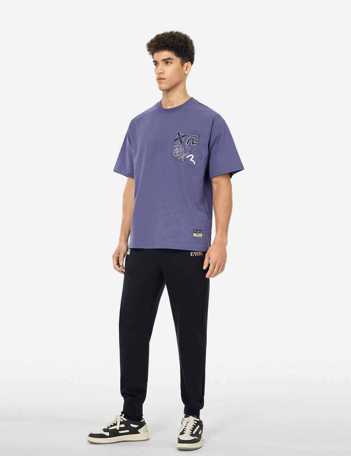 マルチポケットとマルチプリント ルーズフィットTシャツ