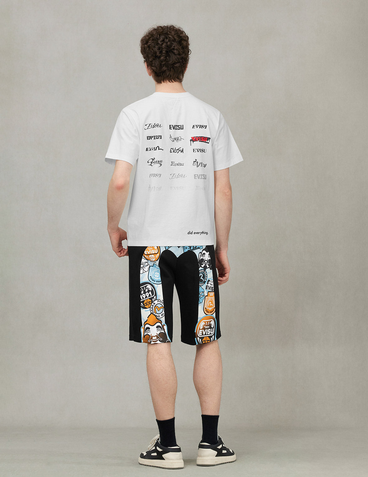 ロゴとスローガンプリント レギュラーフィット Tシャツ