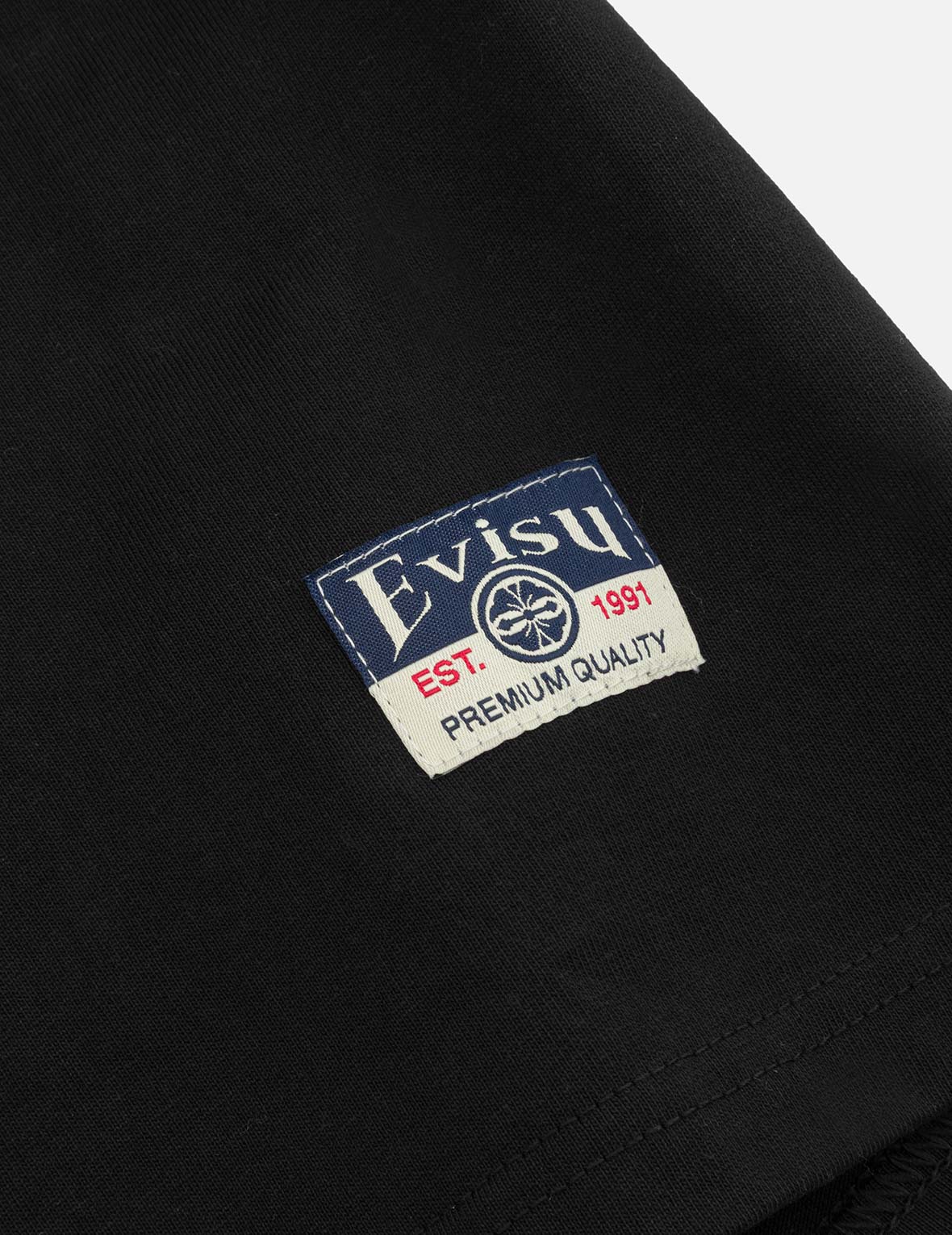 Daruma Emboss Print Loose Fit T-Shirt