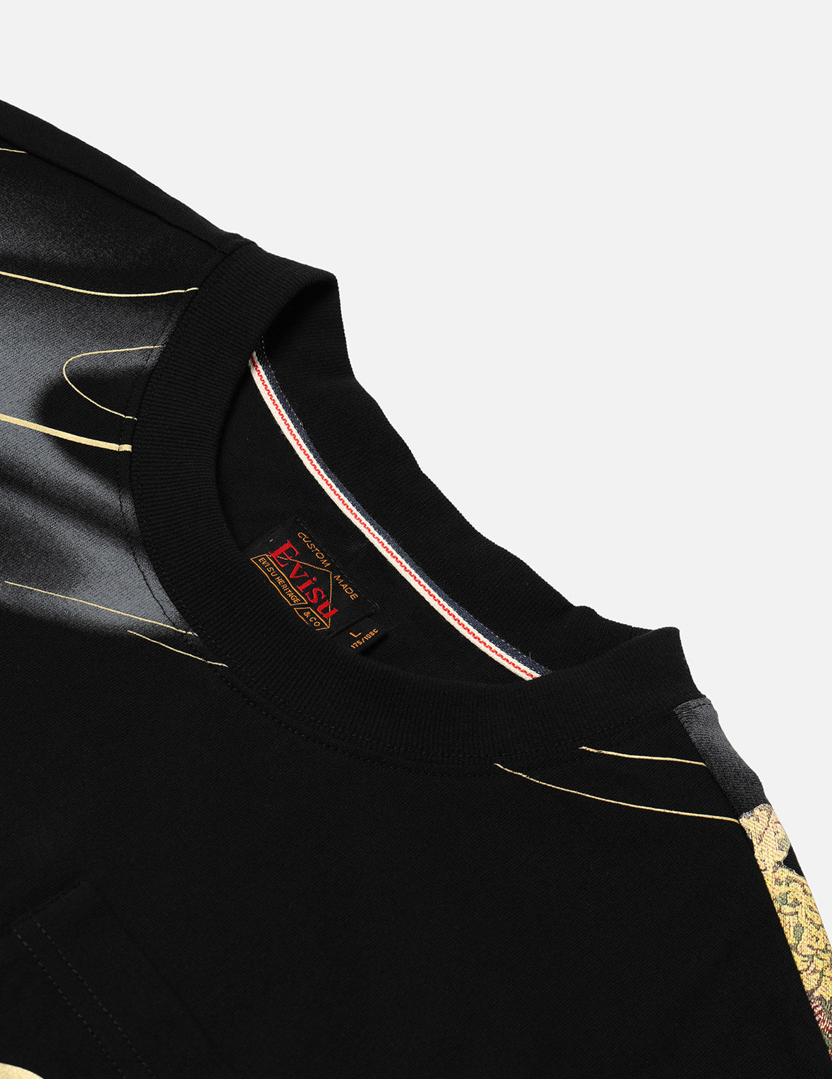 ブロケード家紋とオールオーバープリント リラックスフィット Tシャツ