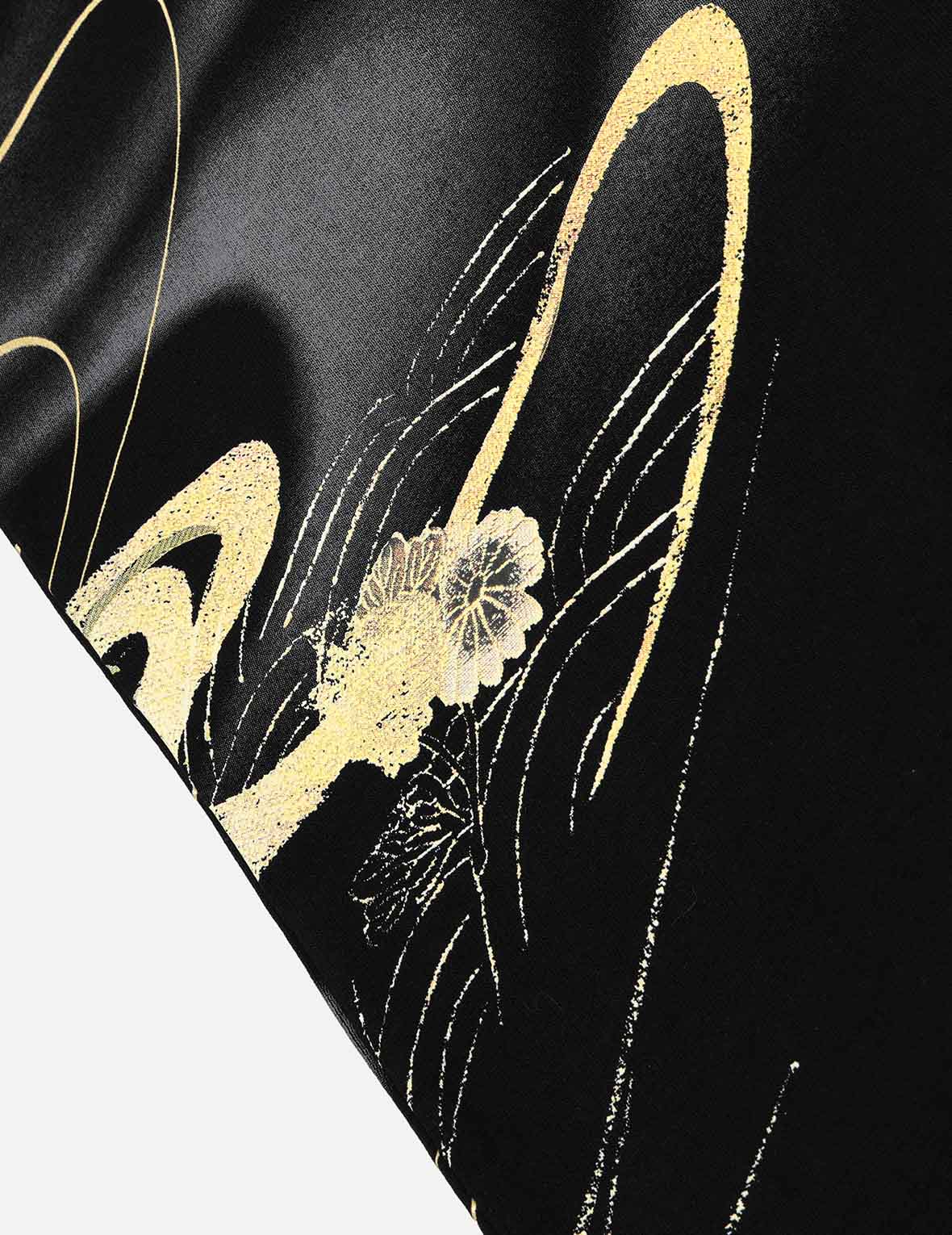 ブロケード家紋とオールオーバープリント リラックスフィット Tシャツ