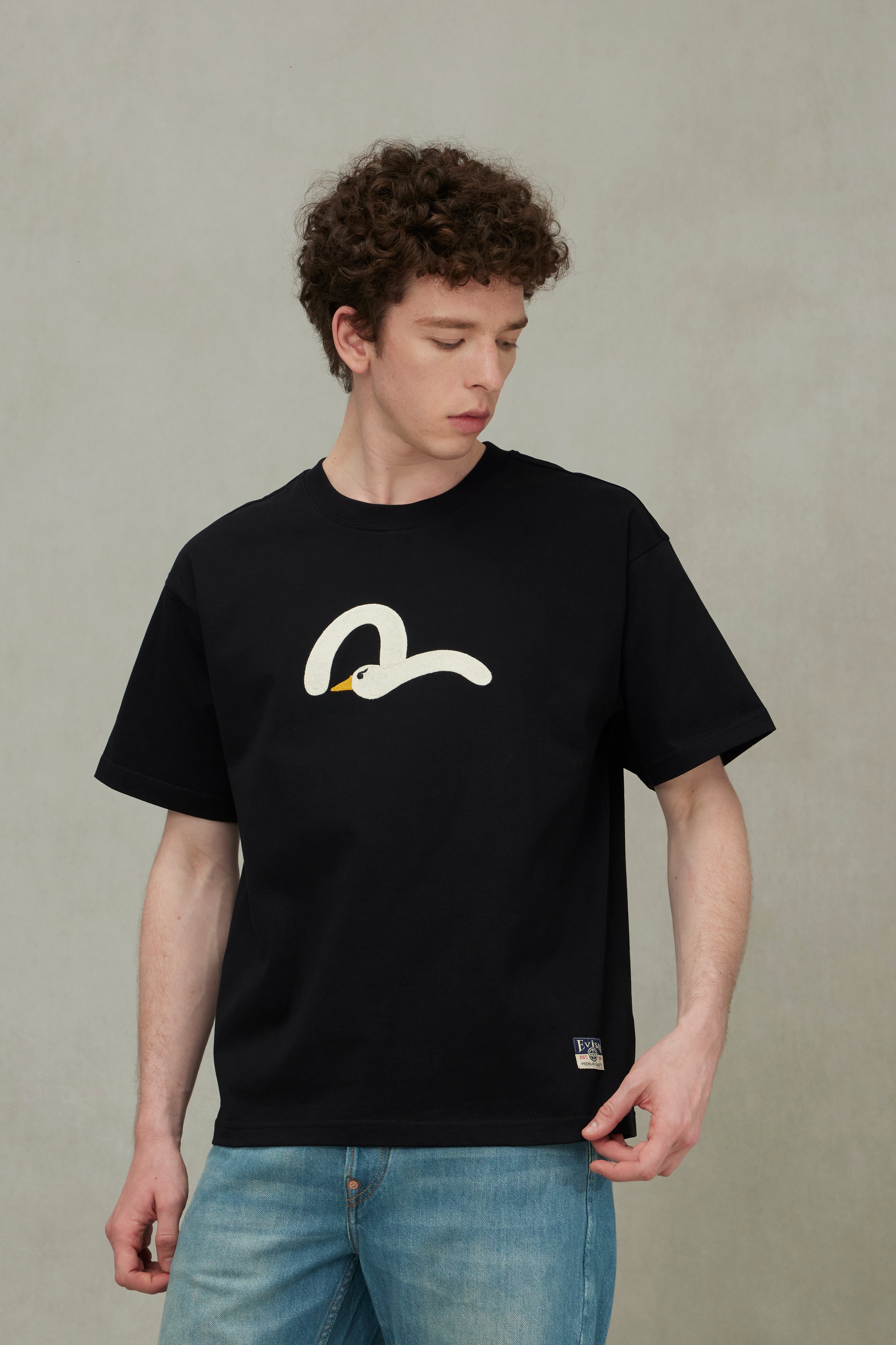 遊び心のあるカモメ刺繍 リラックスフィット Tシャツ