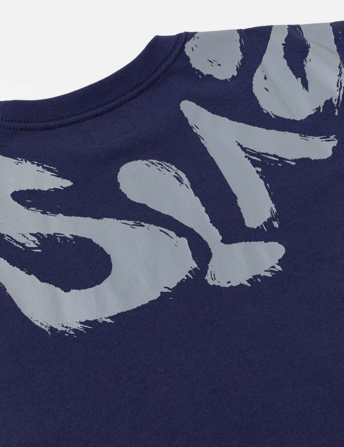 EVISUブラシストローククロスショルダーロゴ Tシャツ