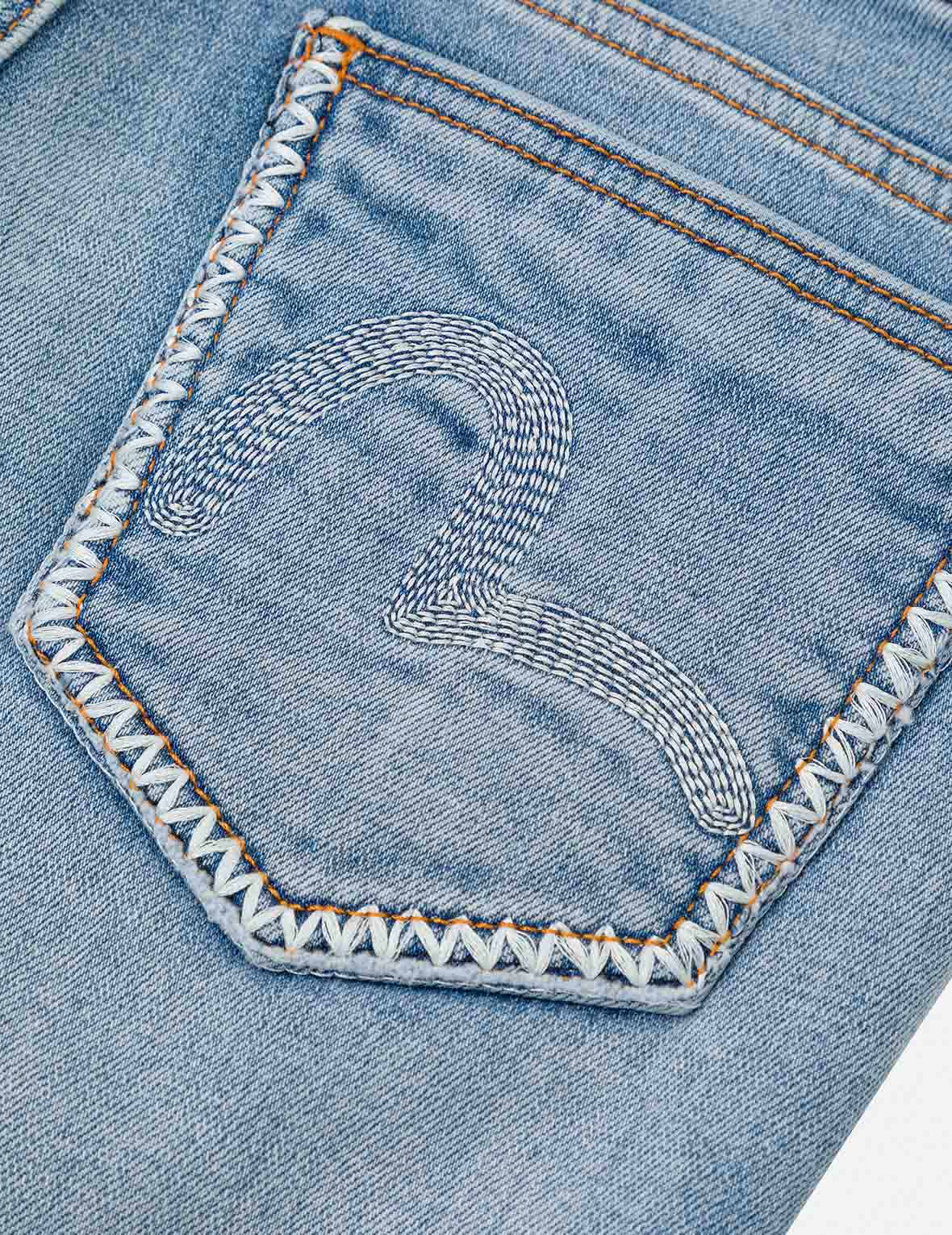 ウォッシュカモメとトーテム刺繍ブーツカットジーンズ