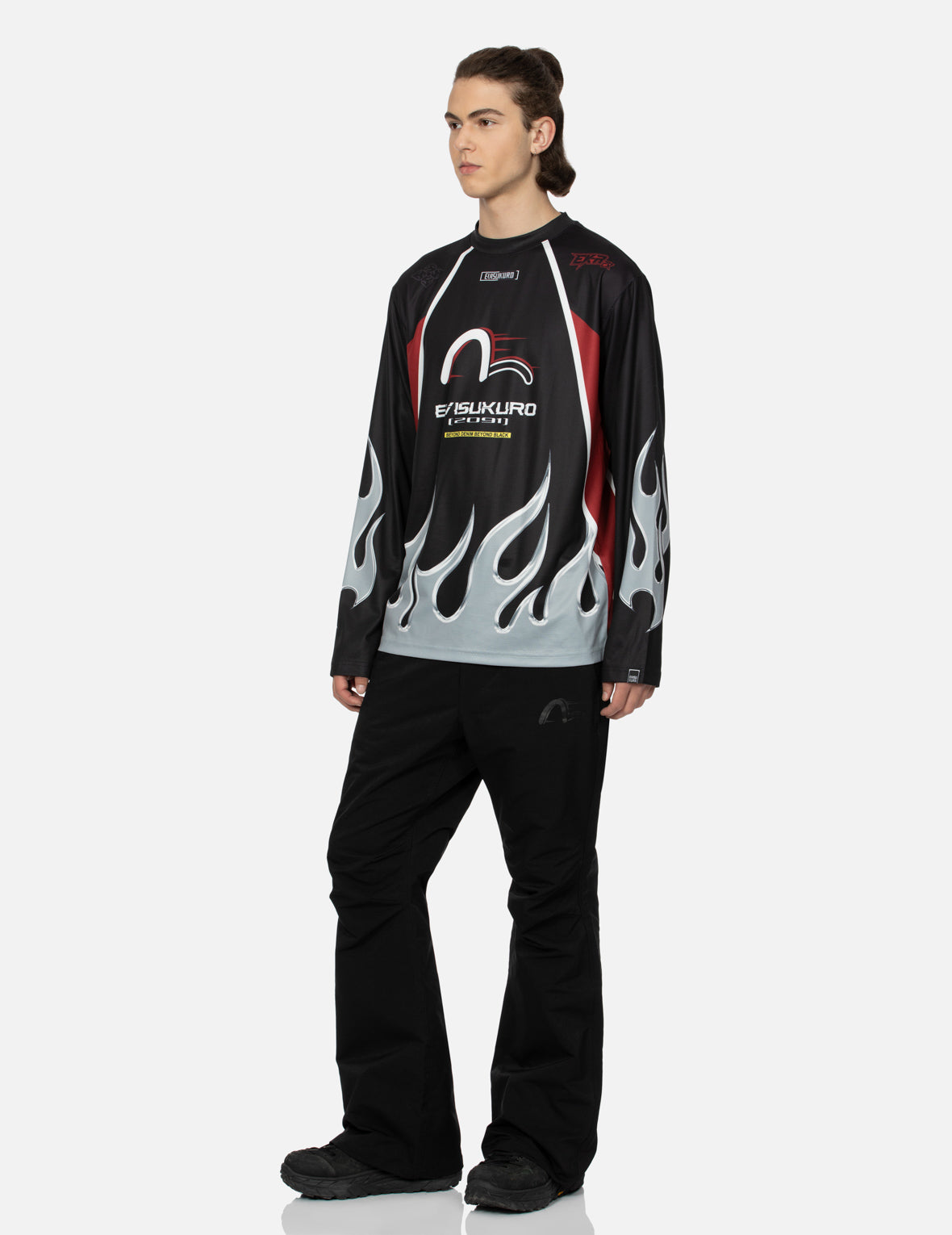クロムの炎とマルチロゴ レギュラーフィット長袖レーシングTシャツ