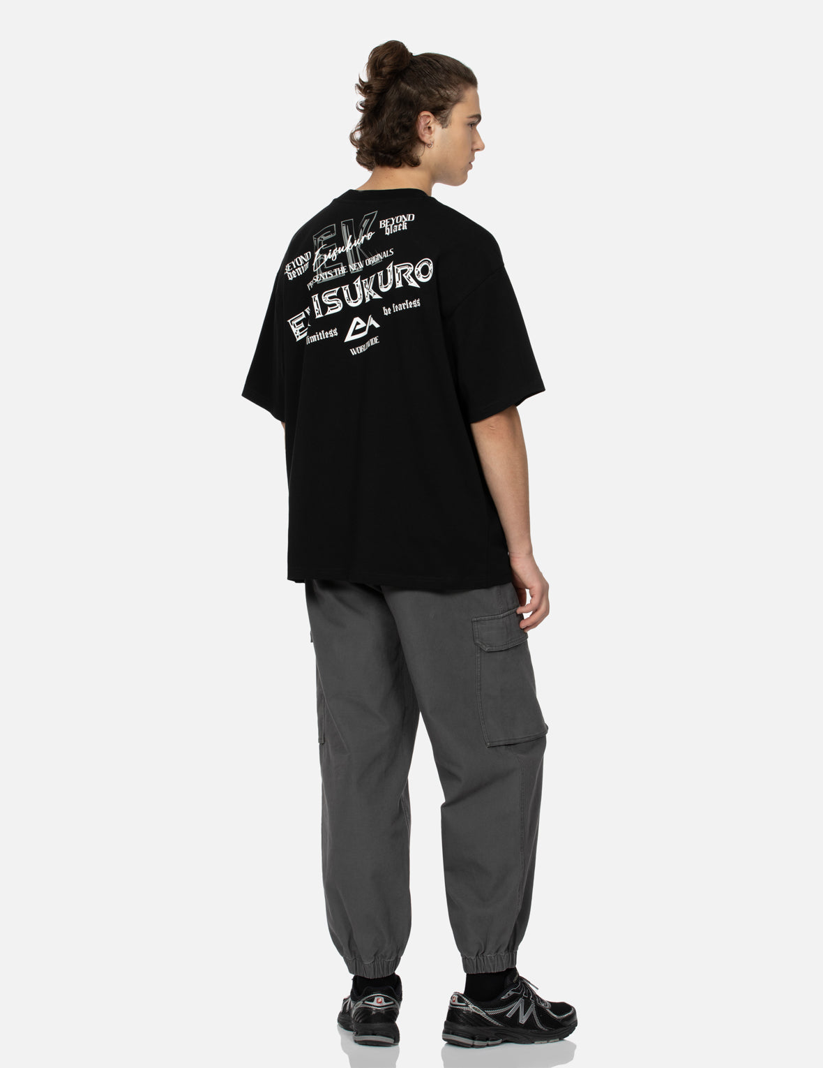 ロゴとスローガンプリントのルーズフィットTシャツ