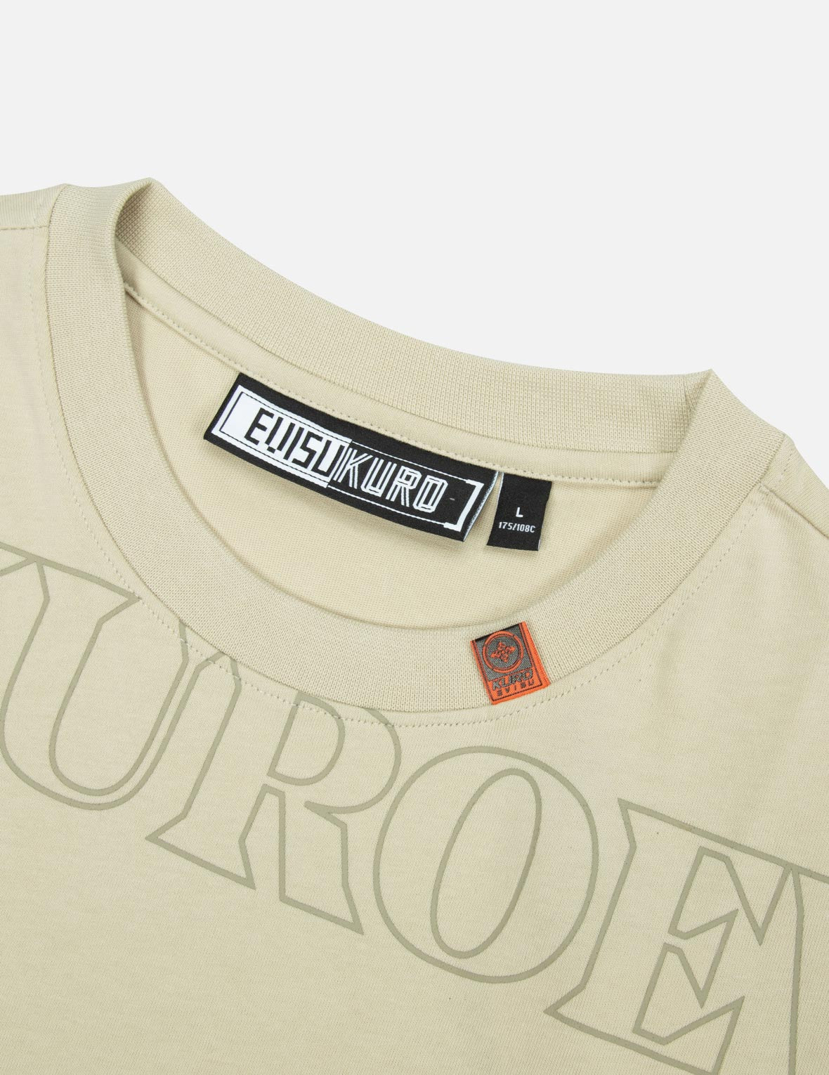 ロゴとスローガンプリント ファッションフィット Tシャツ