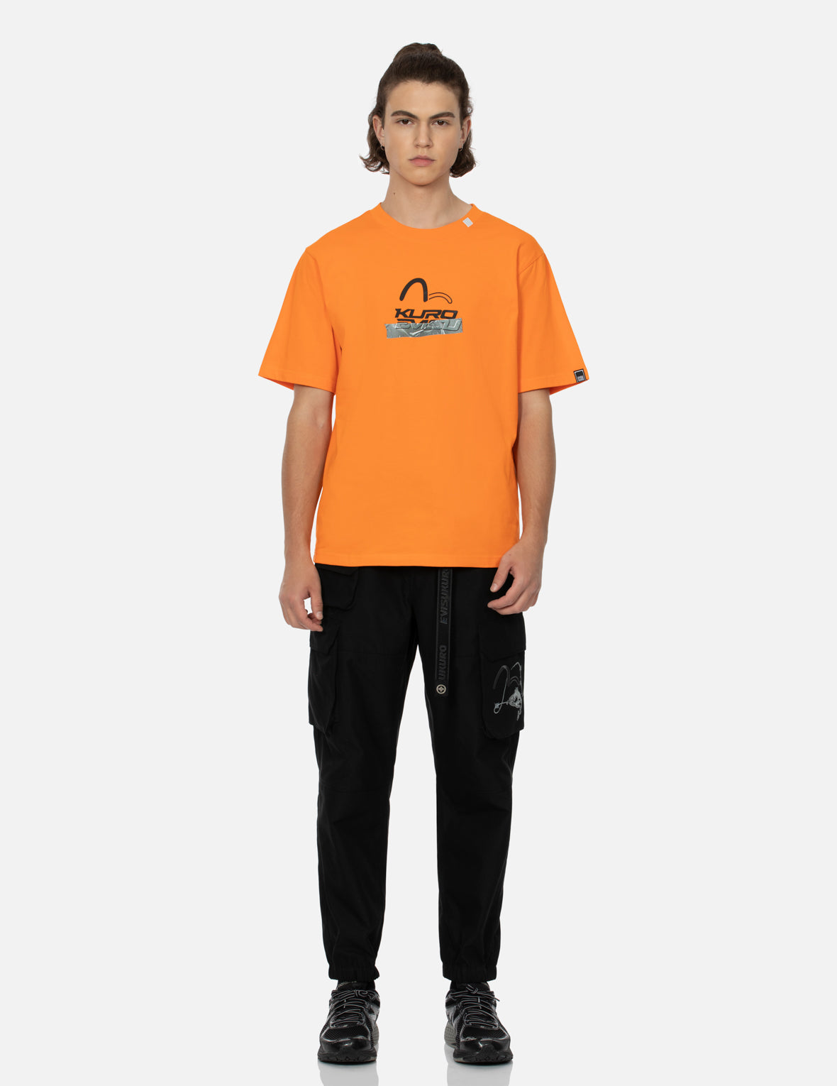 ロゴとテーププリントレギュラーフィットTシャツ