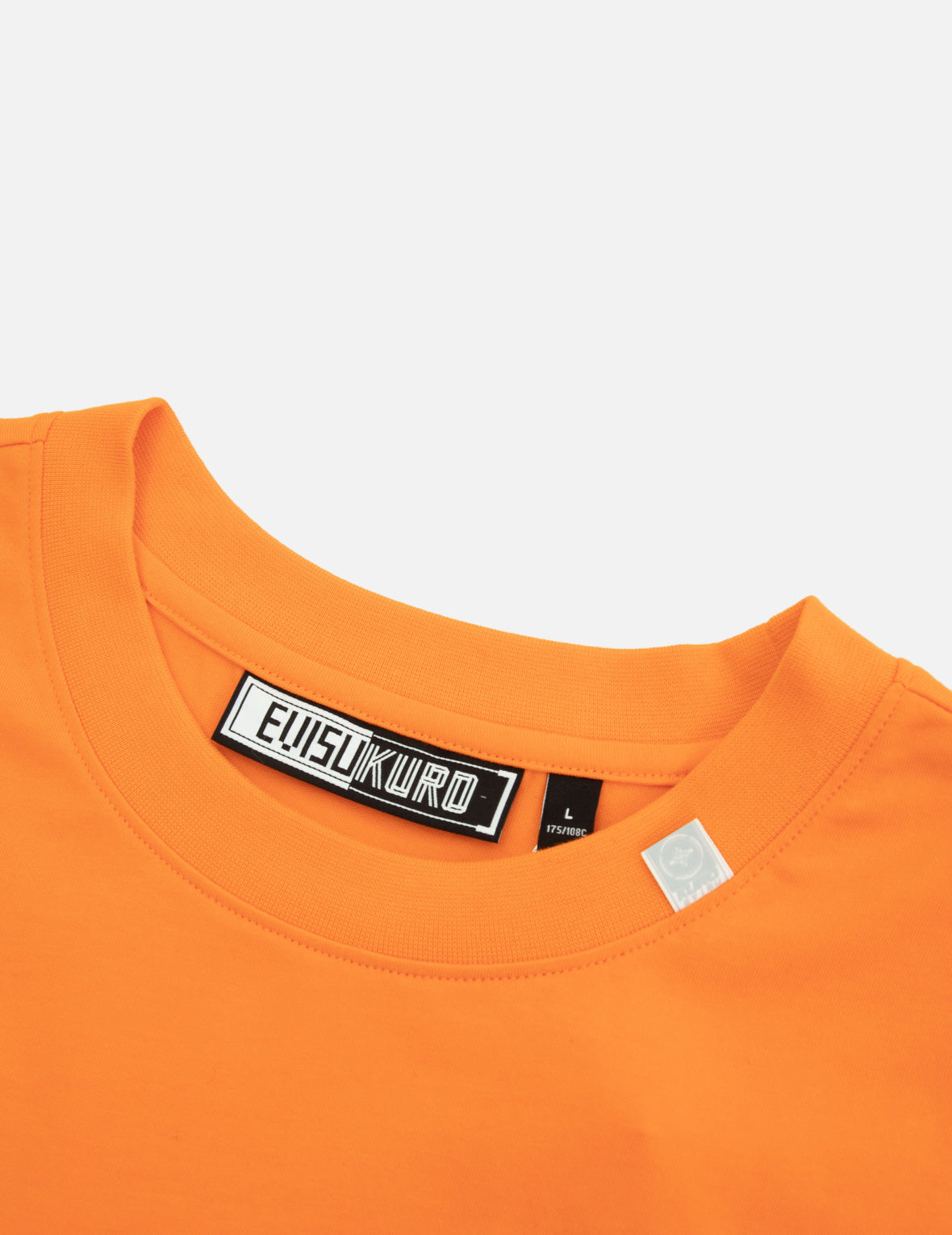 ロゴとテーププリントレギュラーフィットTシャツ