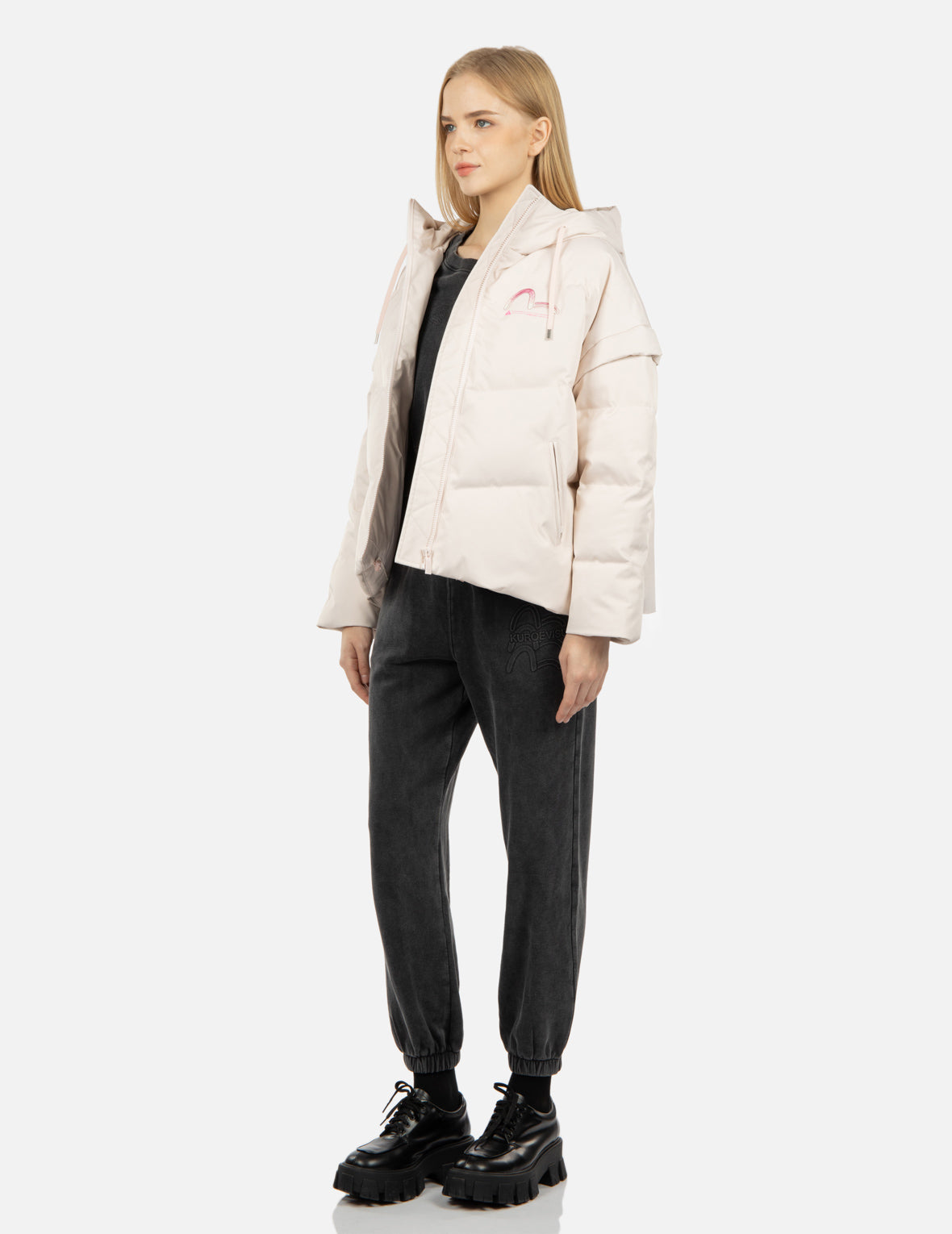 グラデーションカモメ刺繍ダウンジャケット