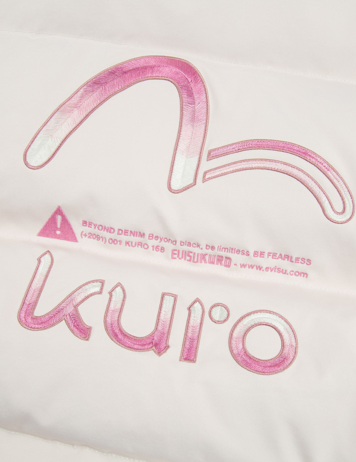 グラデーションカモメ刺繍ダウンジャケット