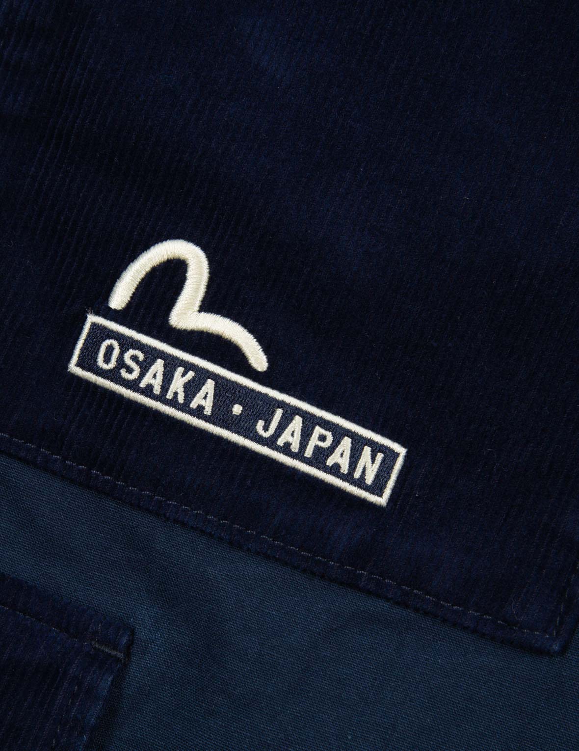 カモメとロゴ刺繍カーゴパンツ