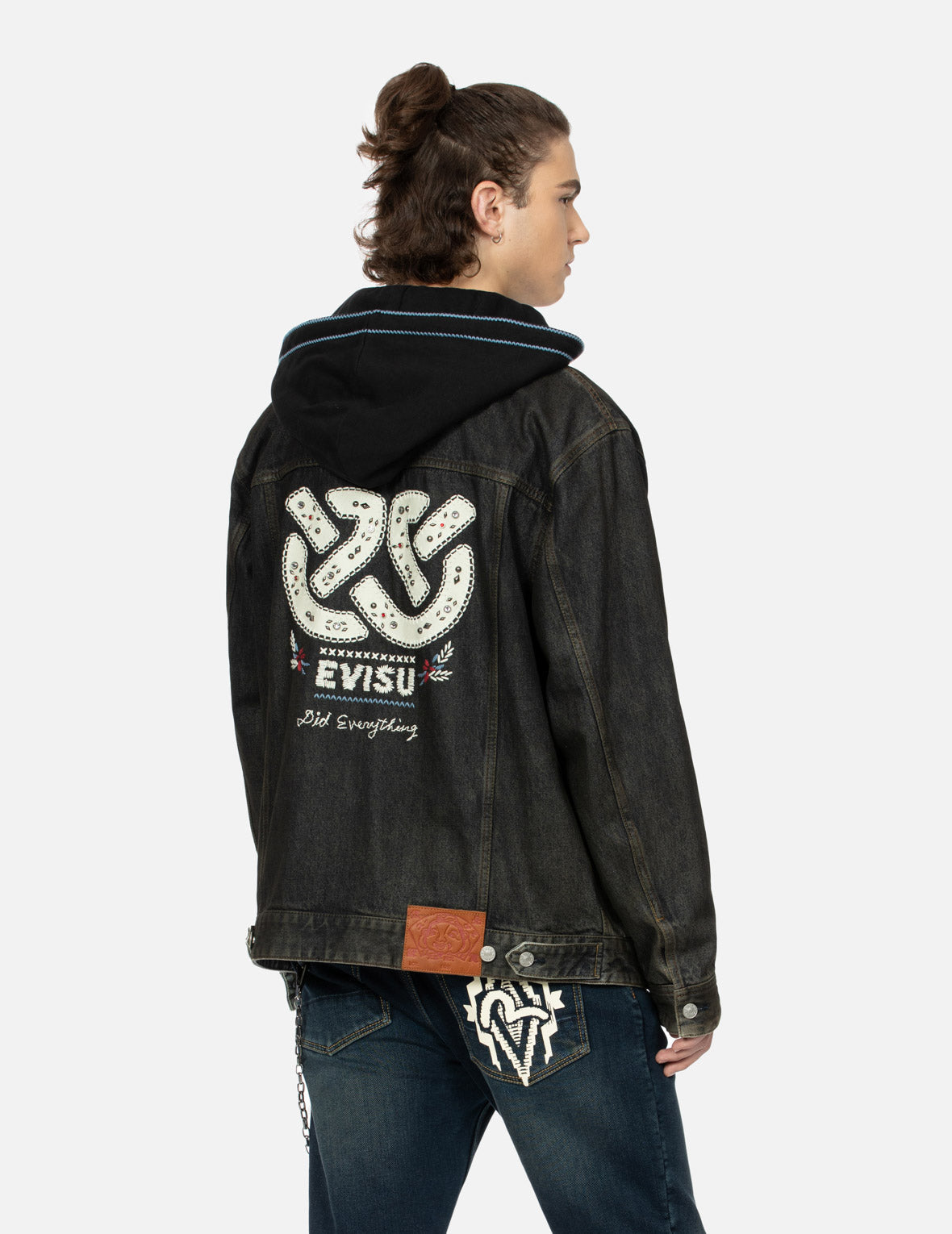 エスニック風の知恵の輪プリントと刺繍リラックスフィットデニムジャケット