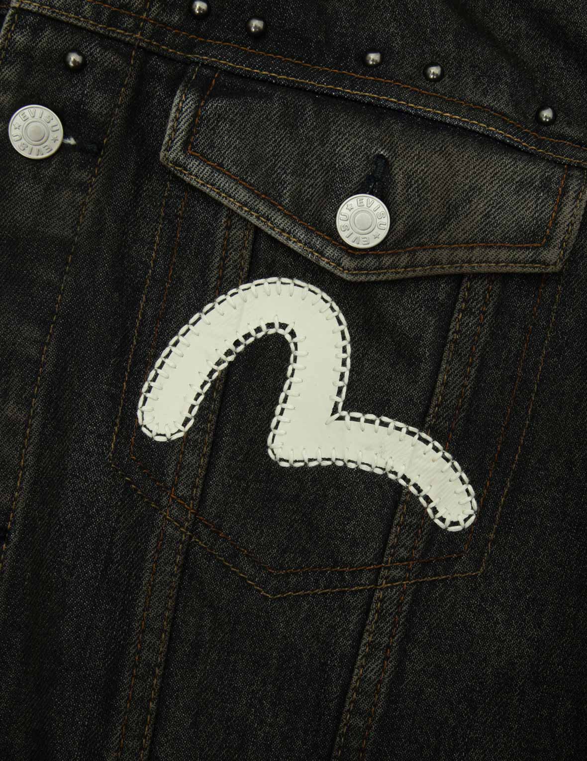 エスニック風の知恵の輪プリントと刺繍リラックスフィットデニムジャケット