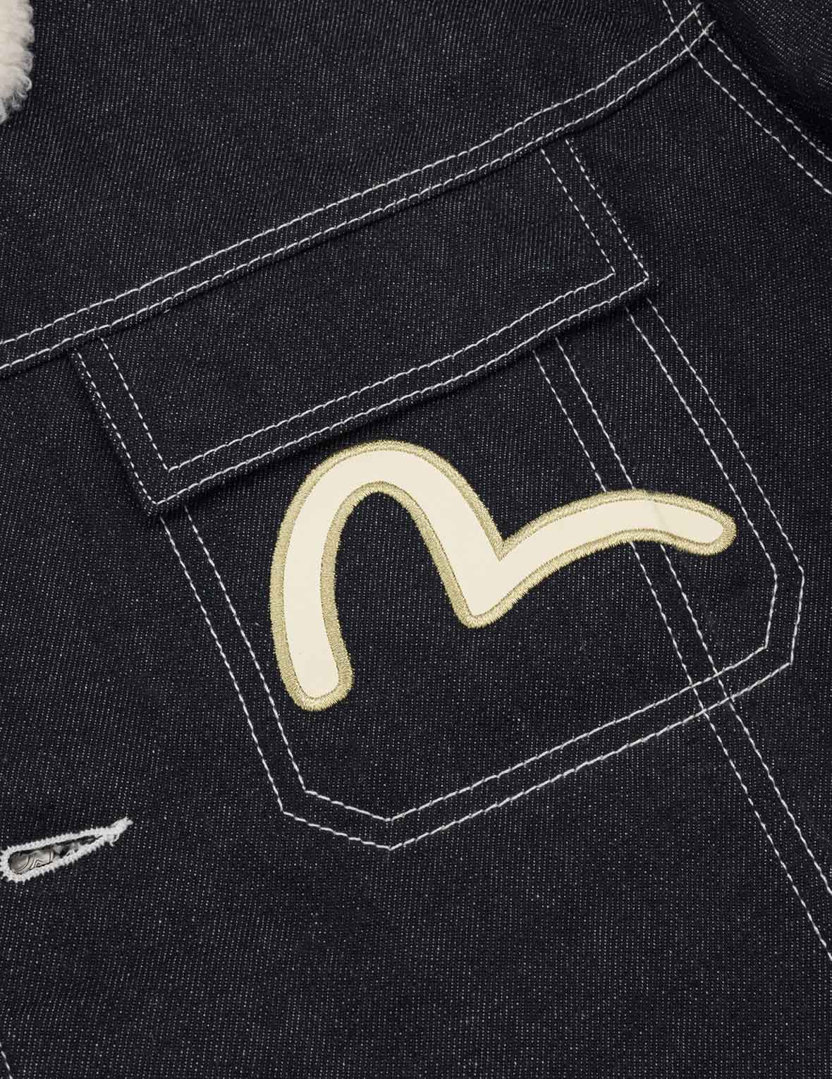 コントラスト刺繍とインサート大黒リラックスフィットデニムジャケット