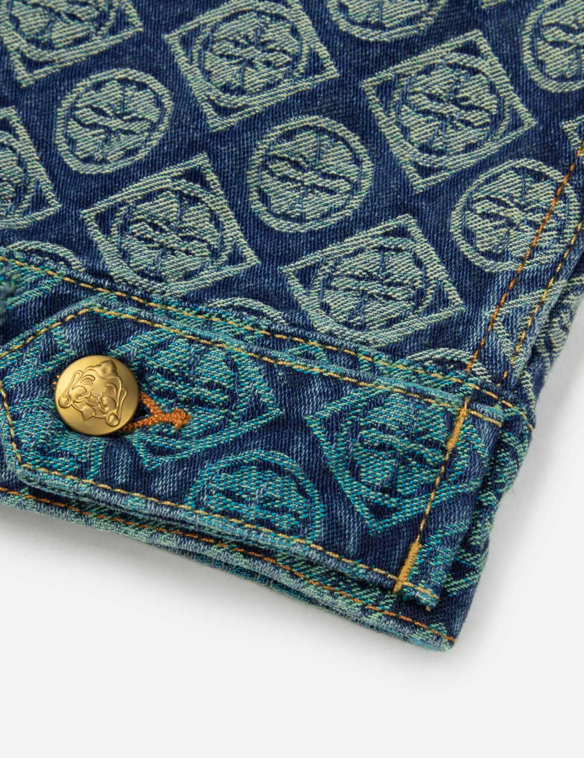 グラデーションオールオーバー家紋プリントとカモメの刺繍リラックスフィットデニムジャケット